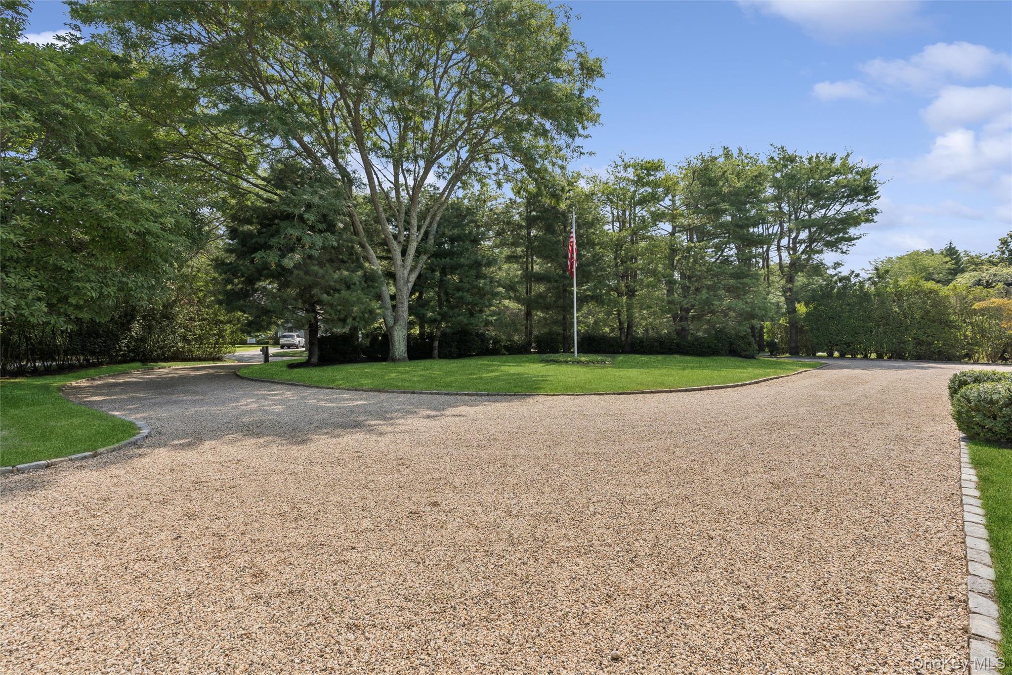 245 Meadows W