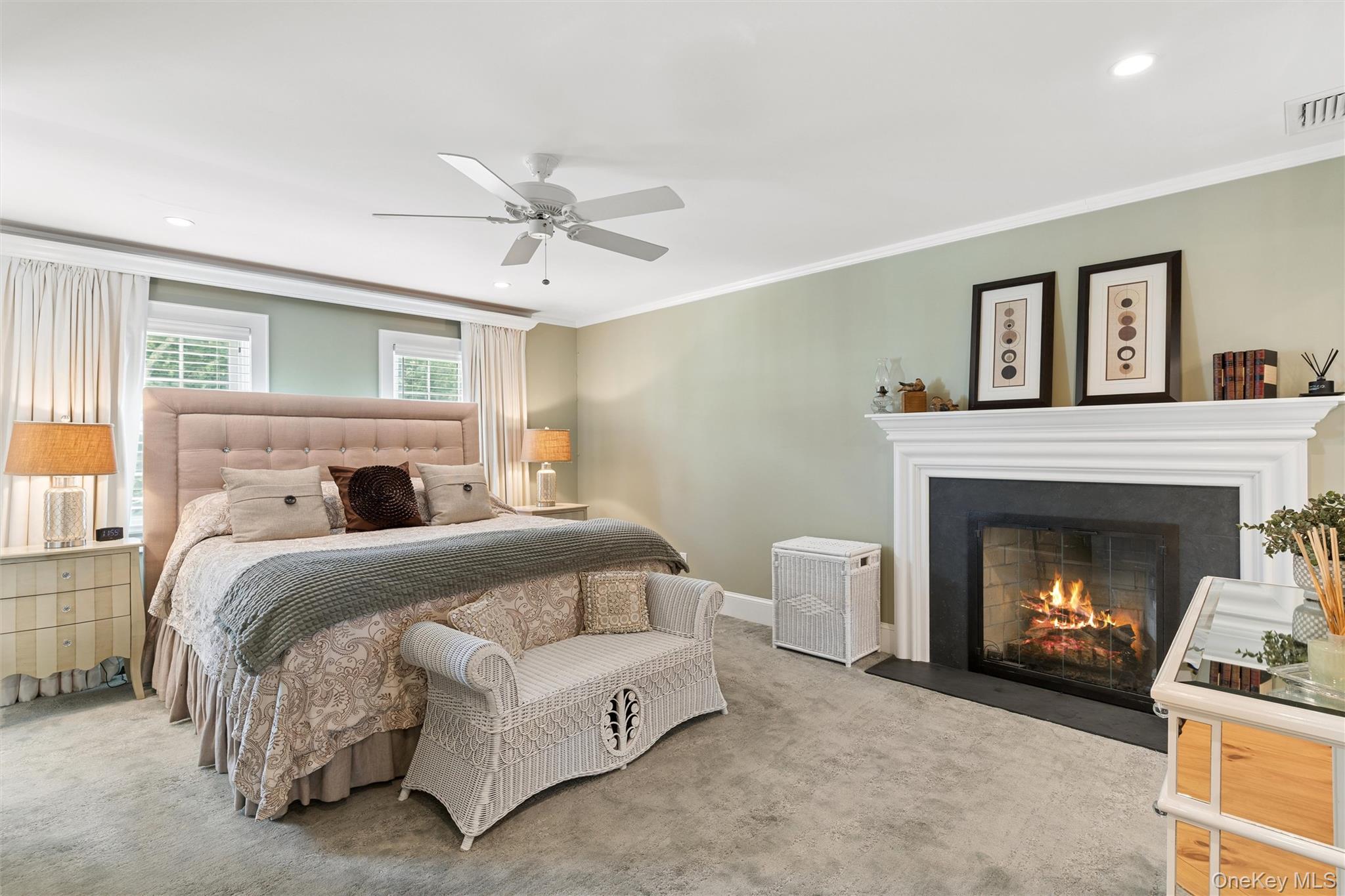 245 Meadows W