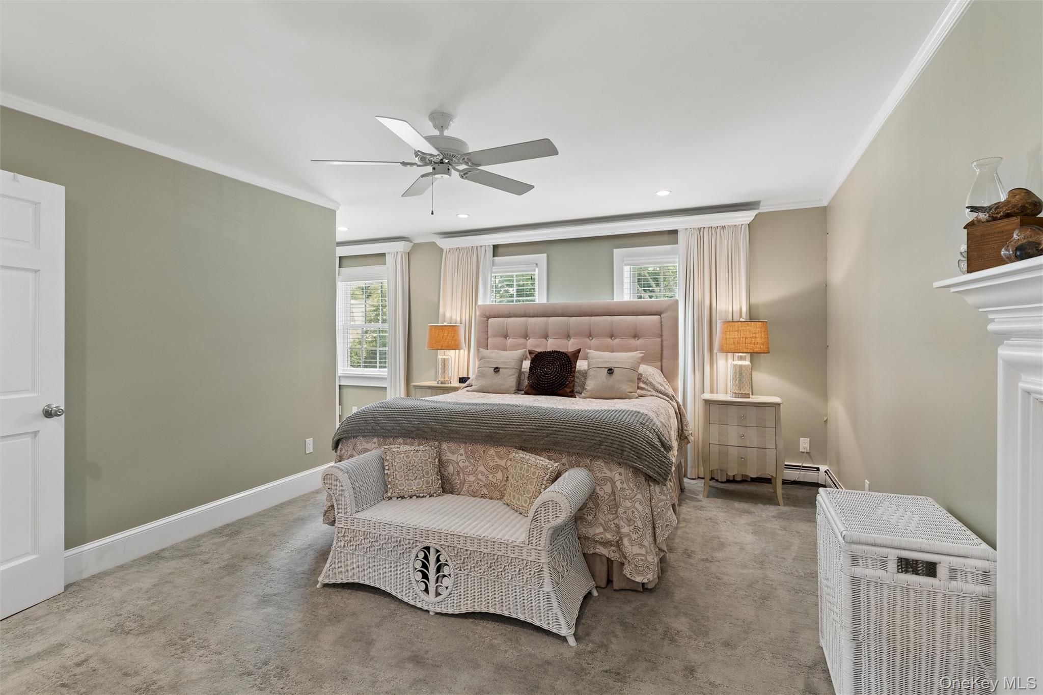 245 Meadows W