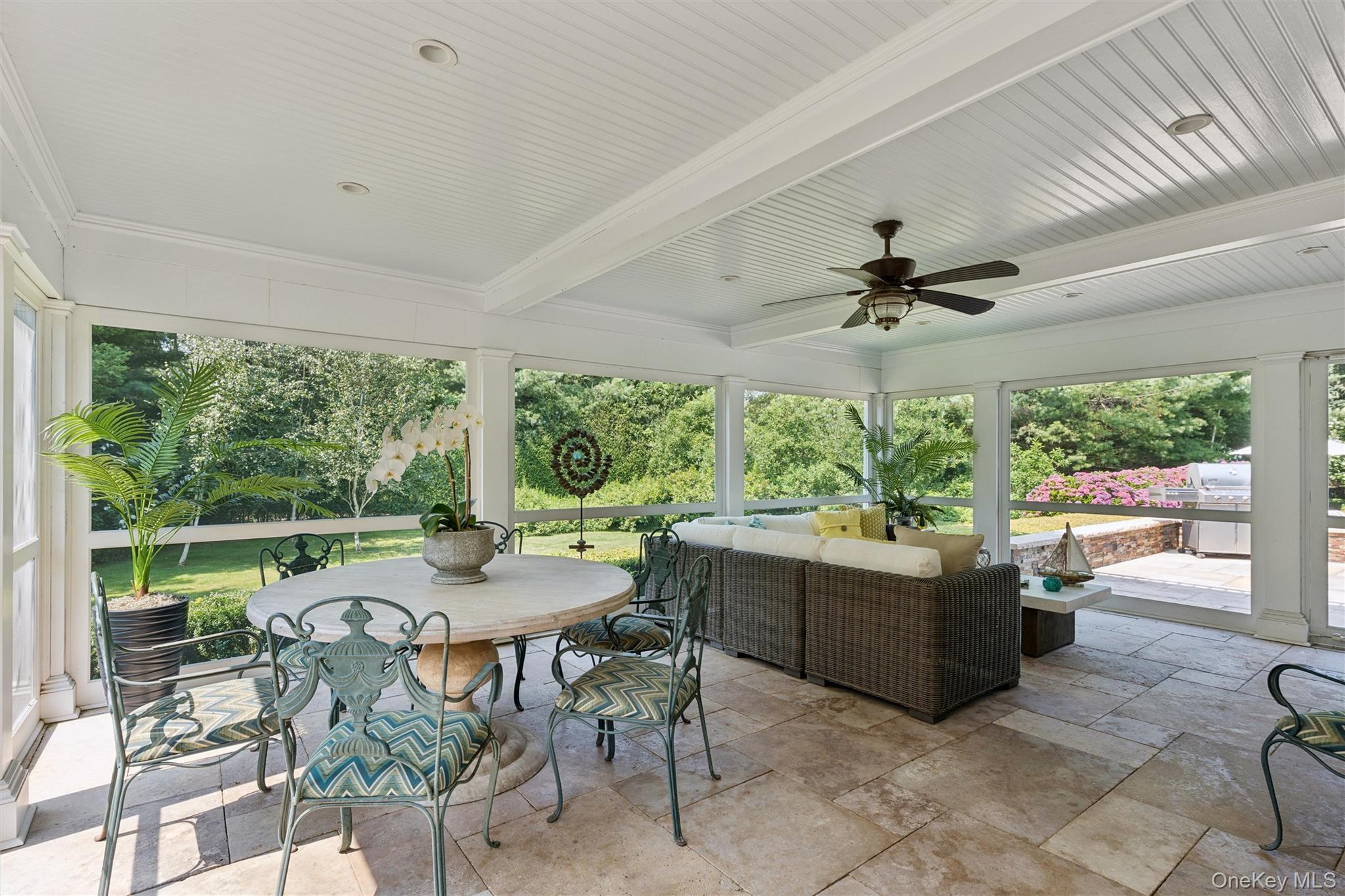 245 Meadows W