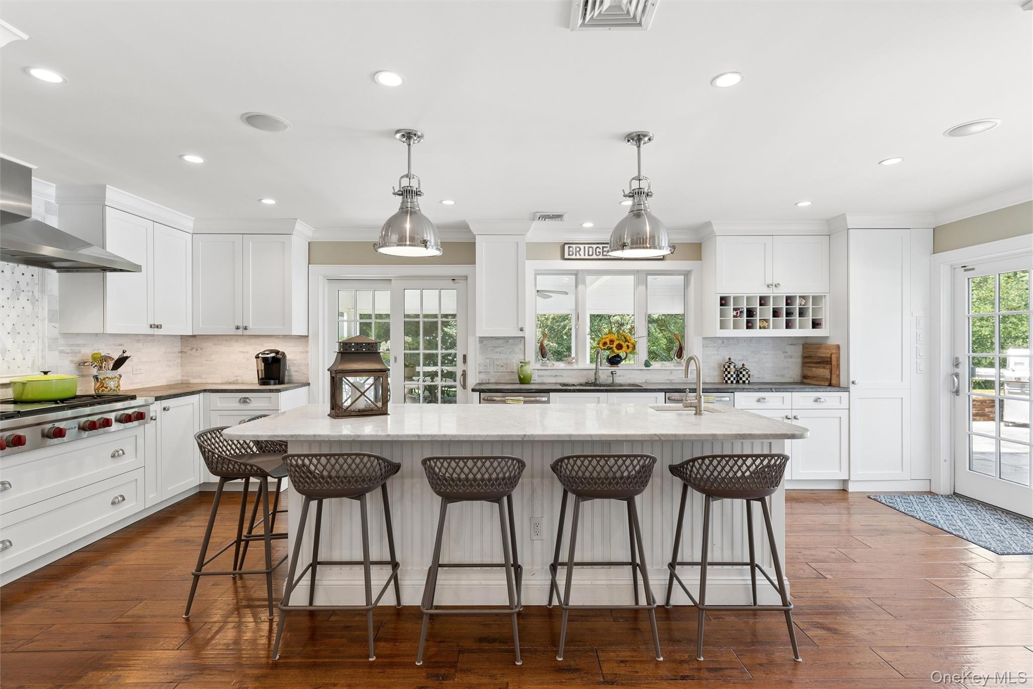 245 Meadows W