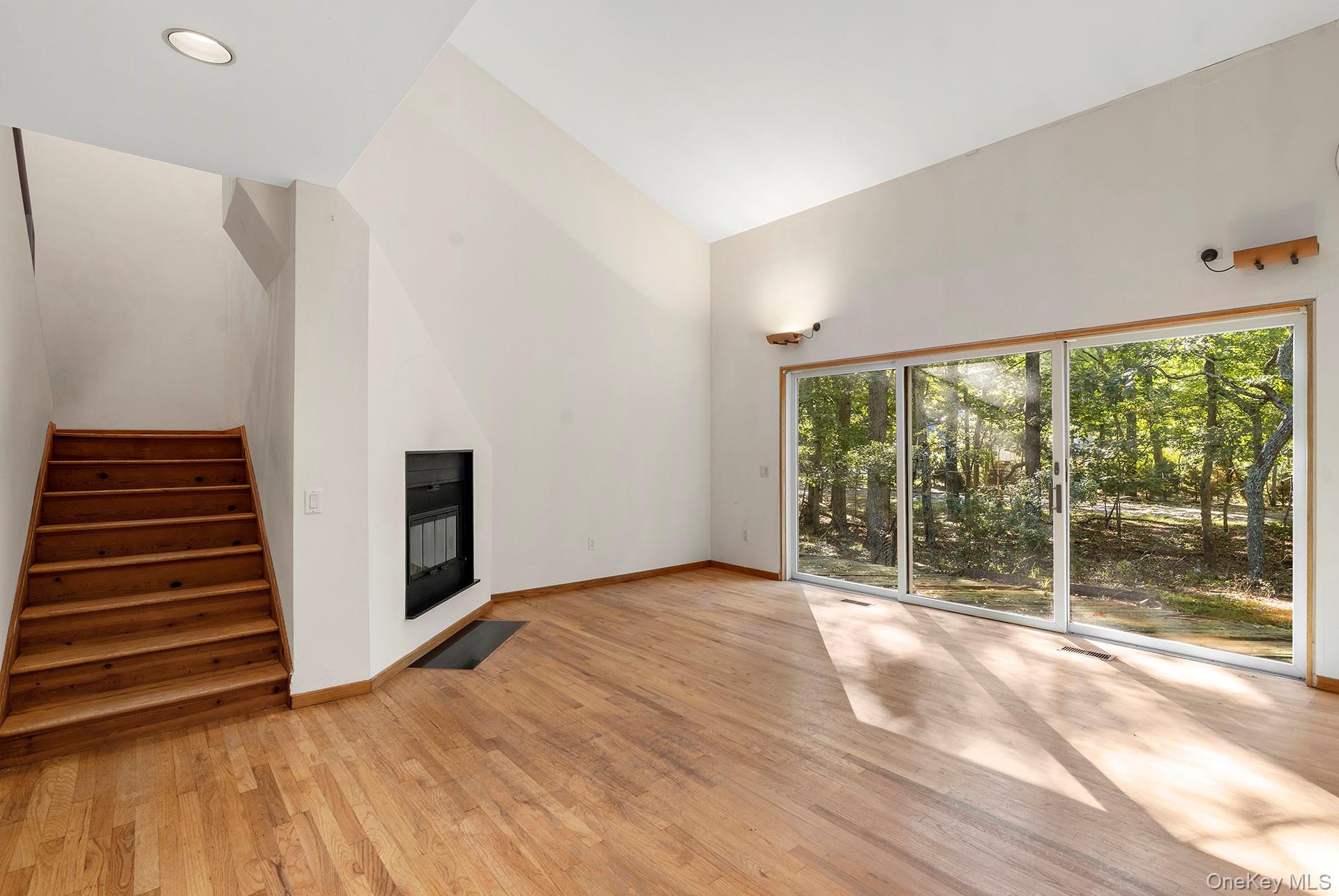 2 Boulder Lane