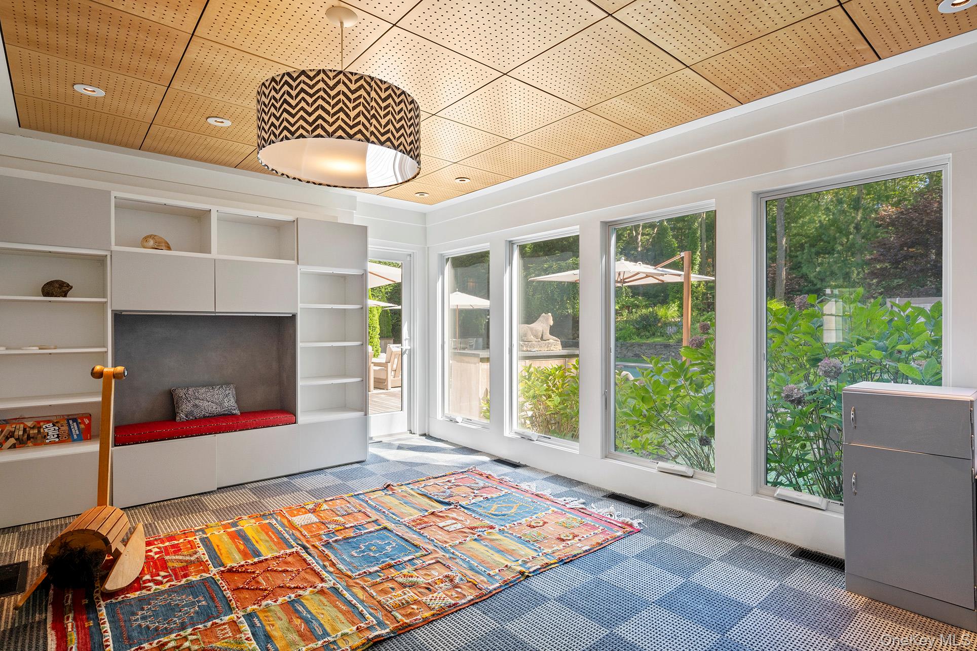 98 Springy Banks Road