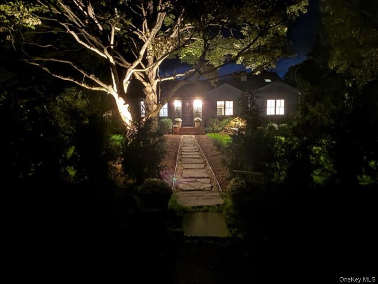 7 Sims Avenue