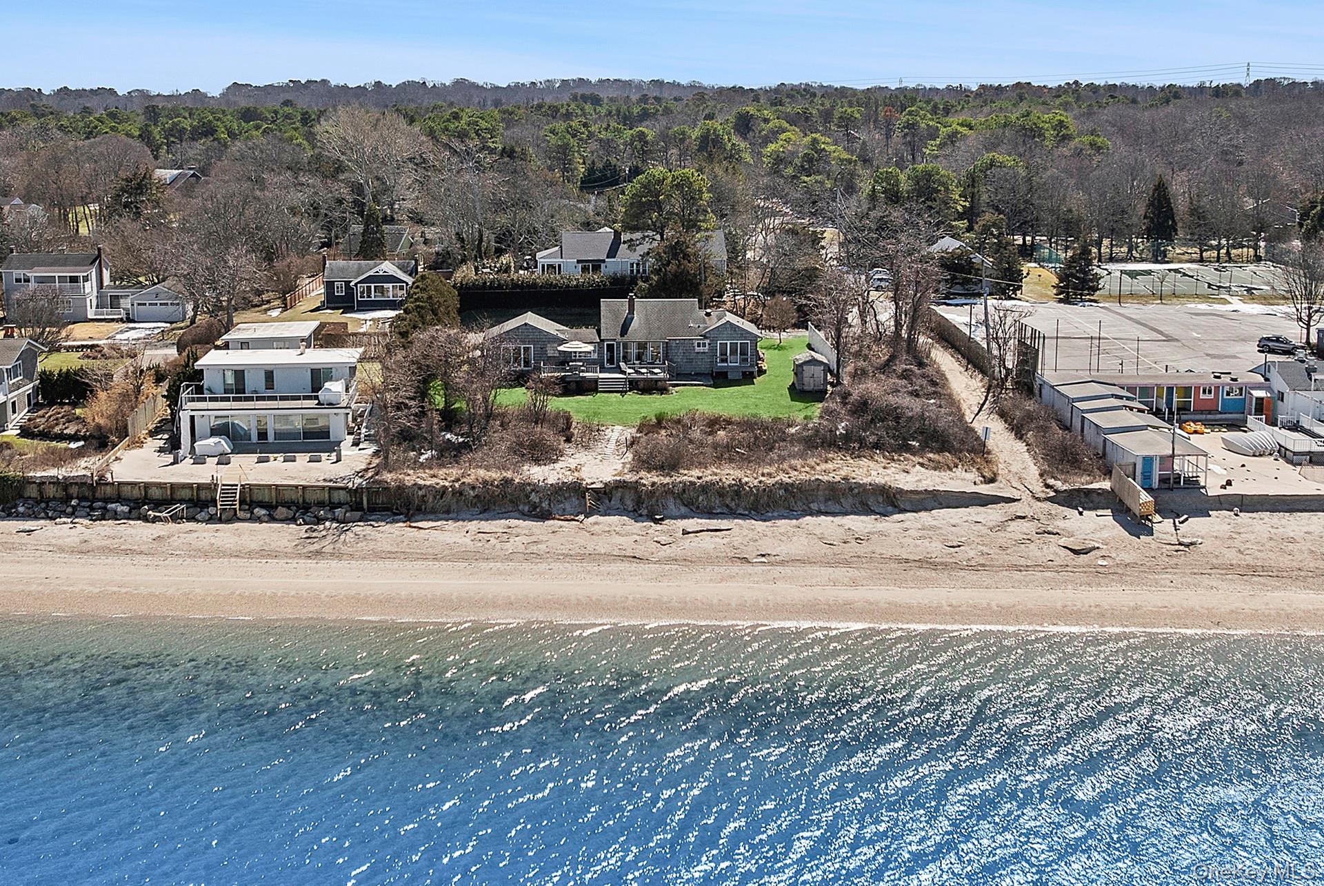 22 Peconic Crescent