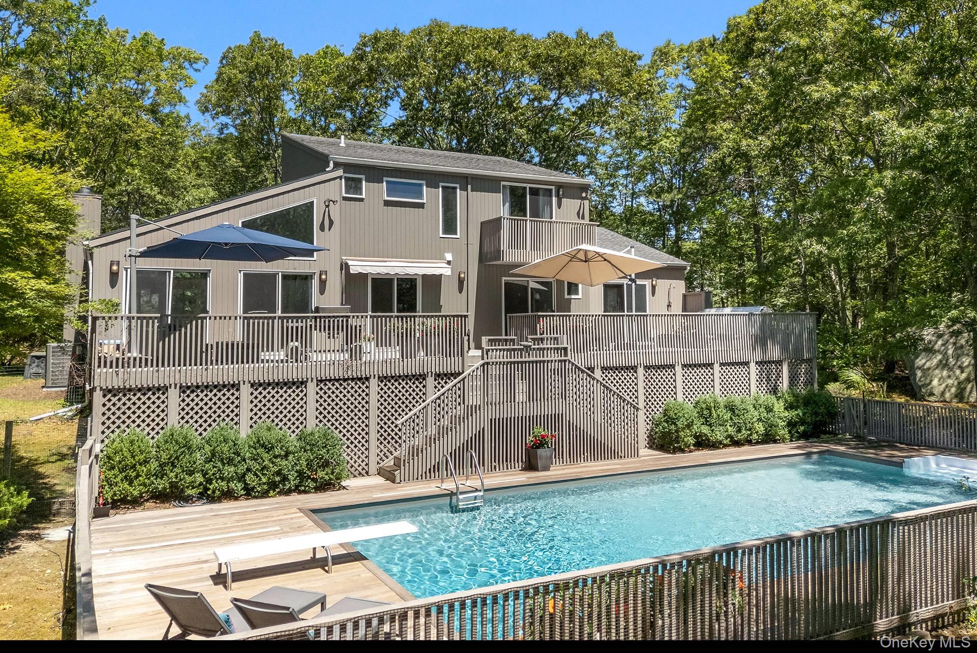 76 Island View Drive W