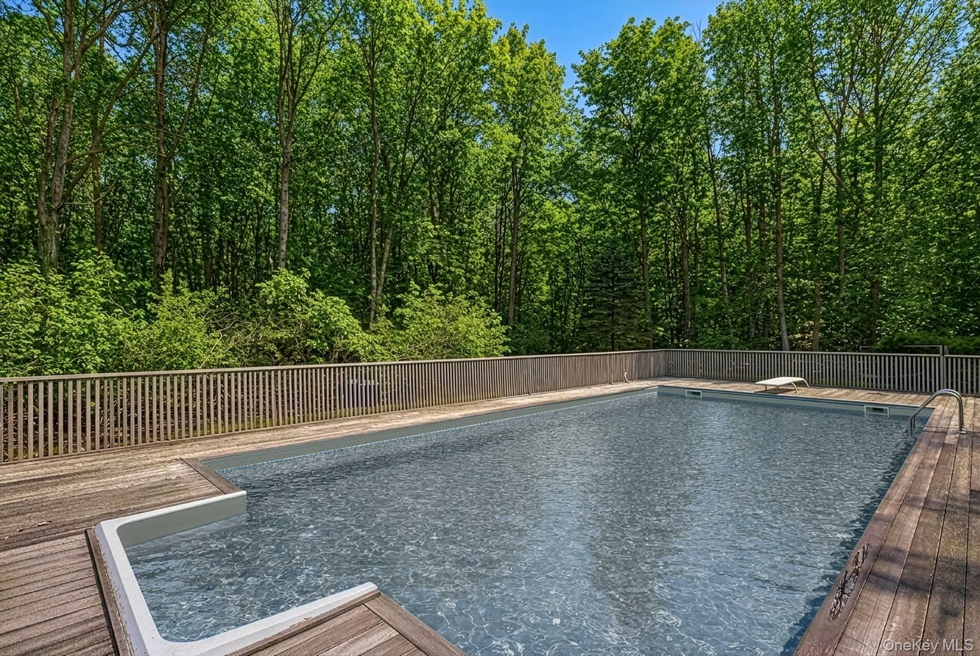 76 Island View Drive W