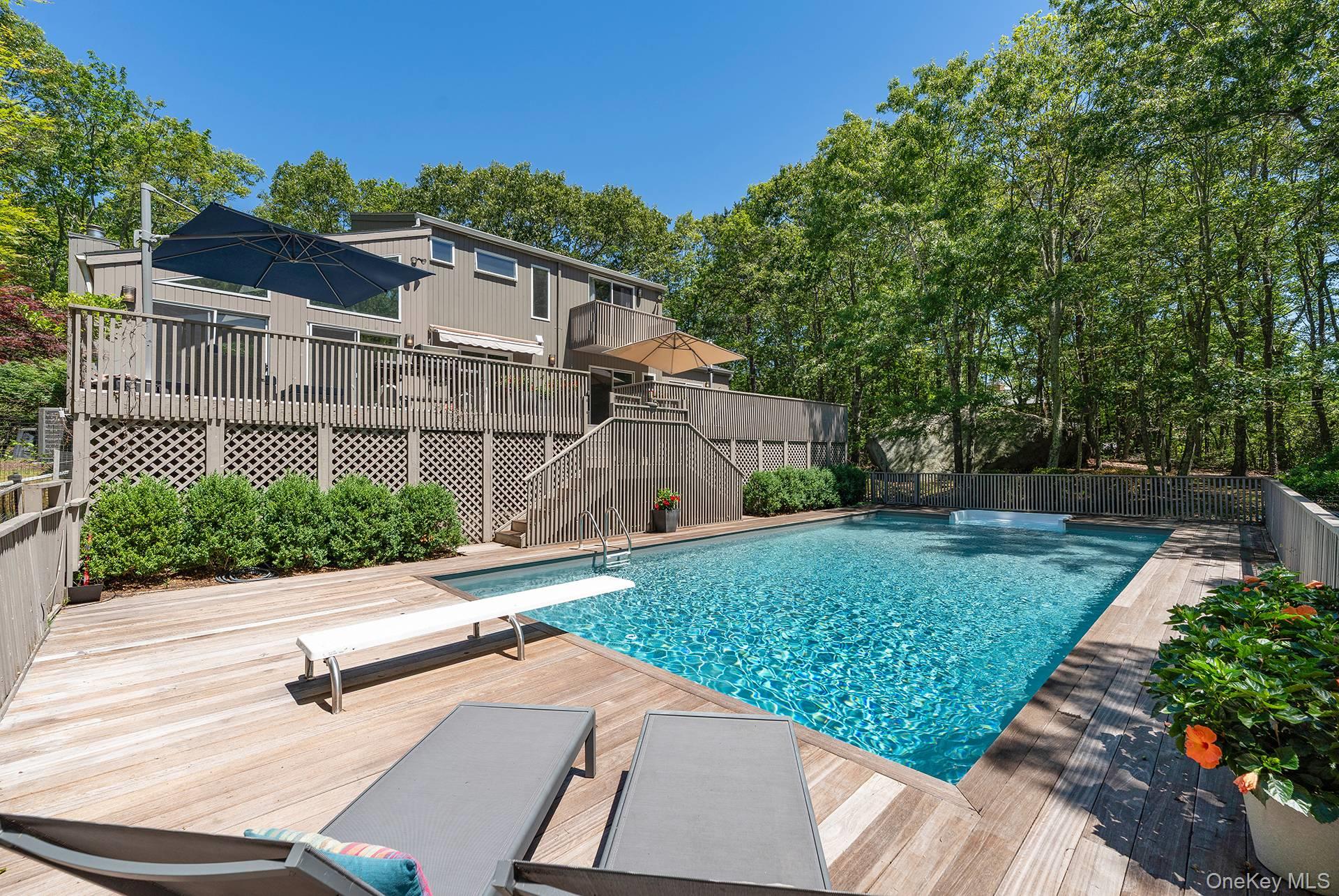 76 Island View Drive W