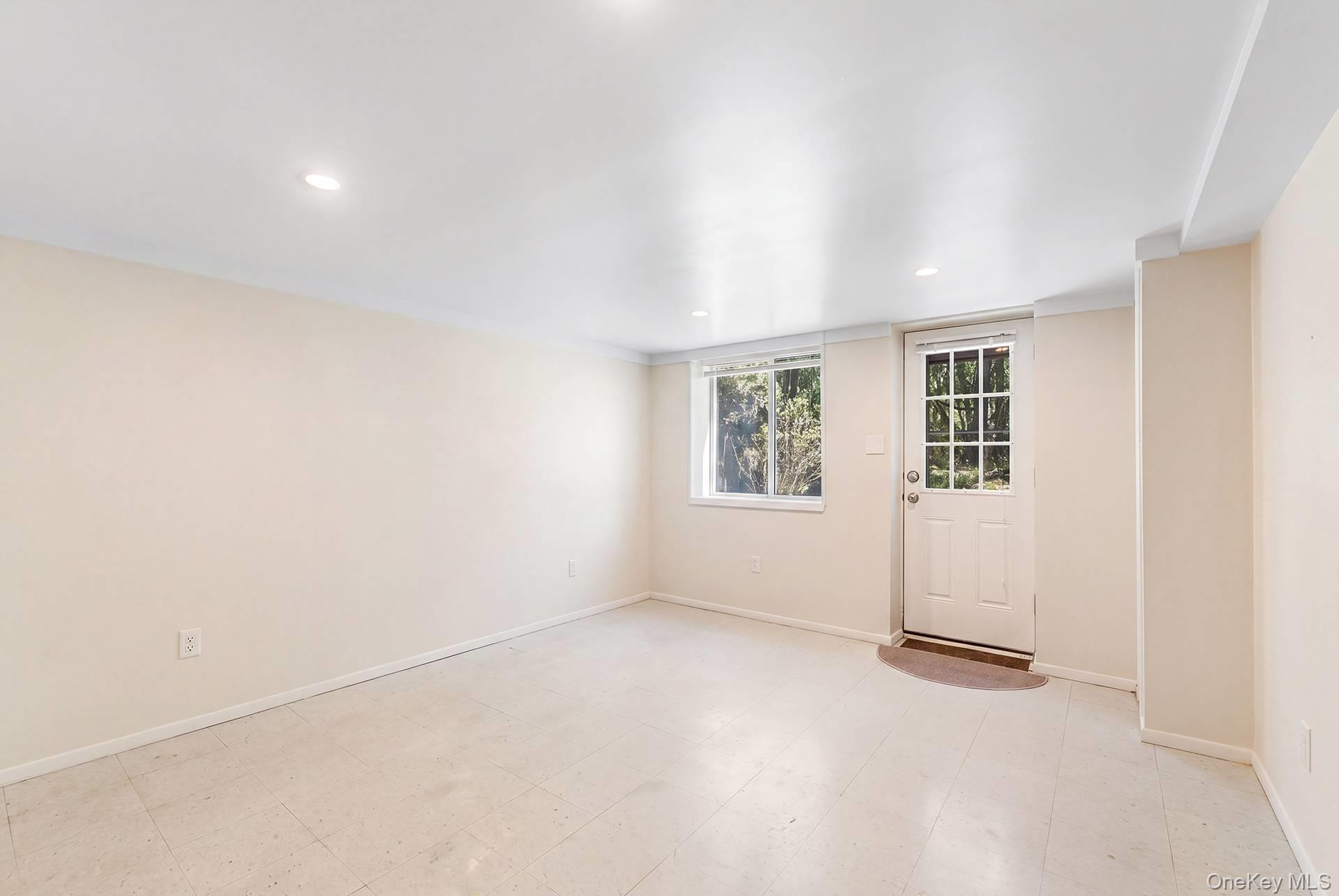 76 Island View Drive W