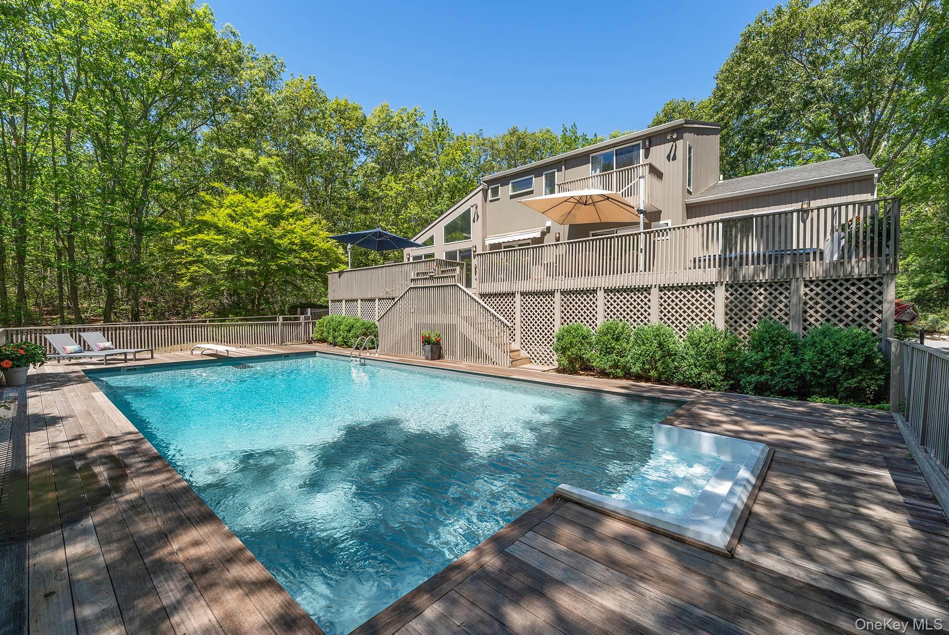 76 Island View Drive W
