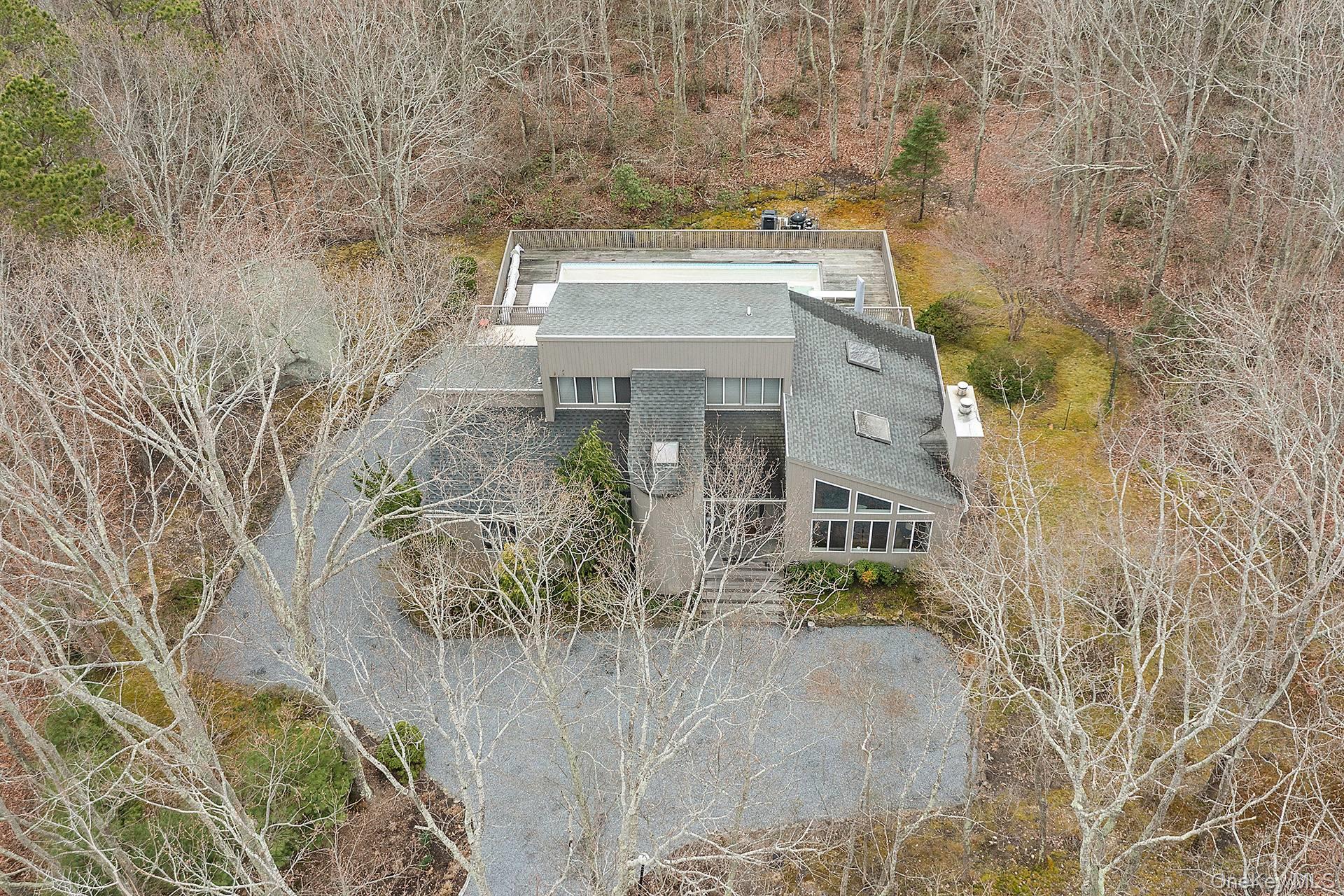 76 Island View Drive W