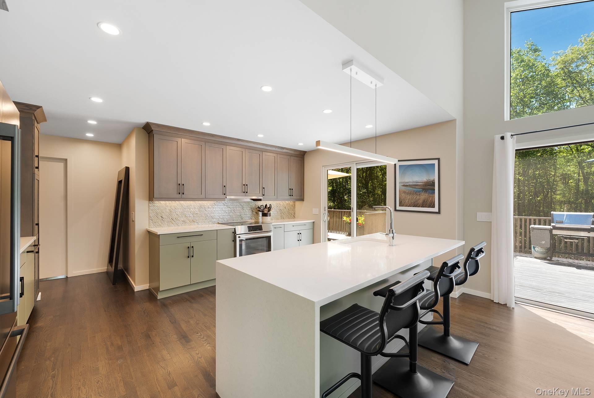 76 Island View Drive W