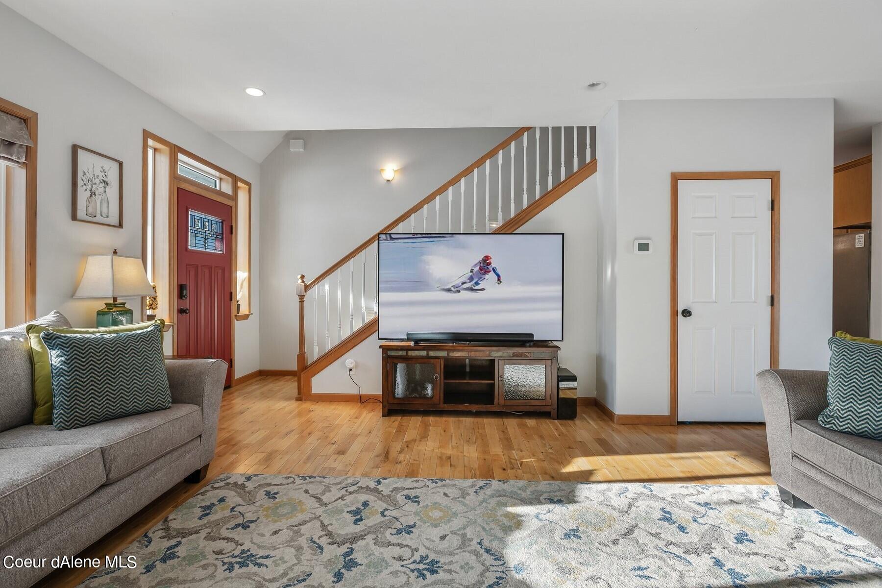 352 Dustarr Ln