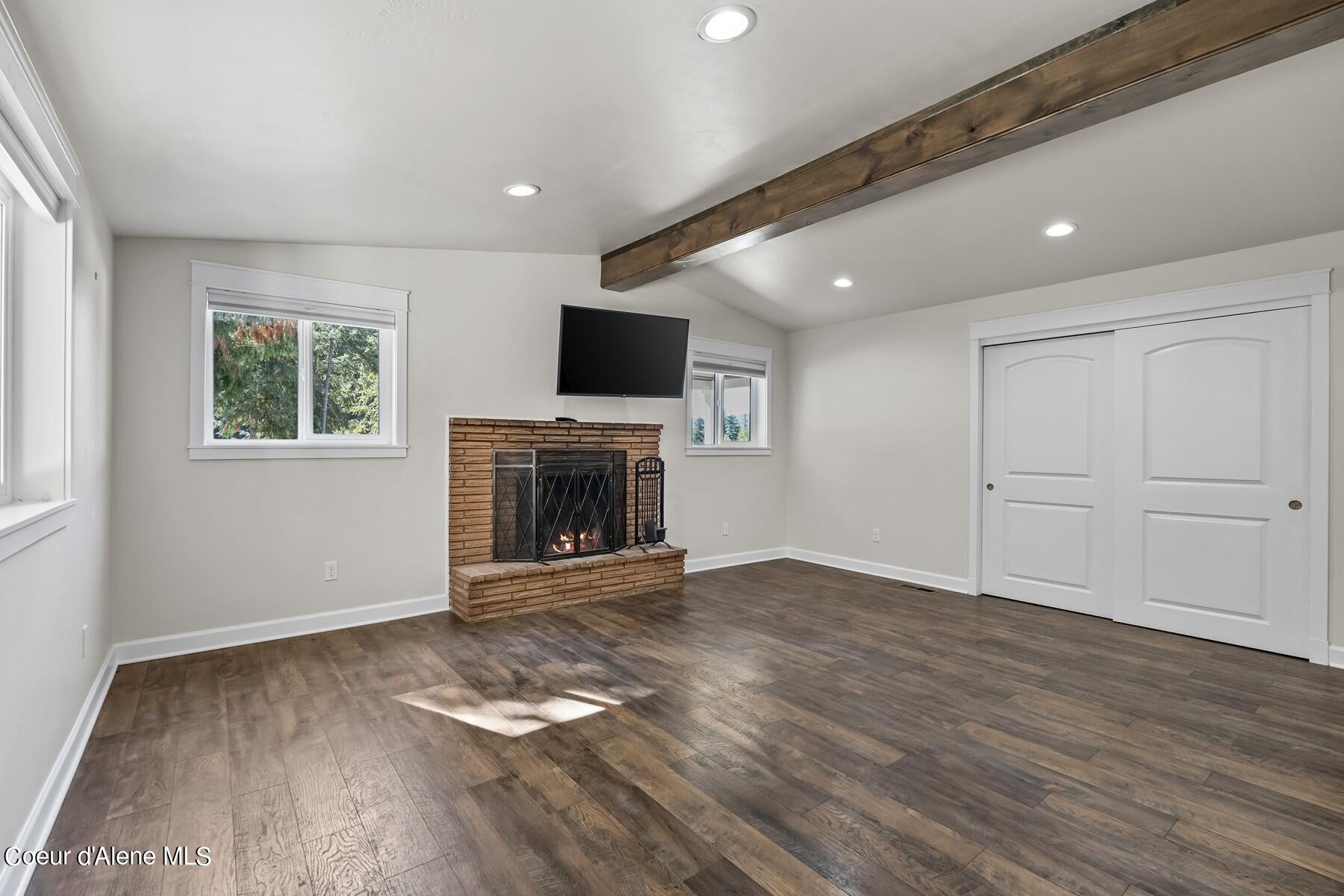 45 Floral Way