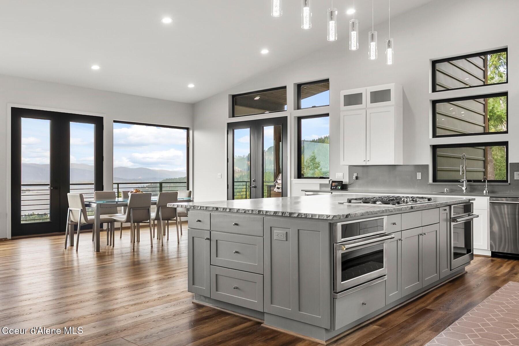 28 Eden View