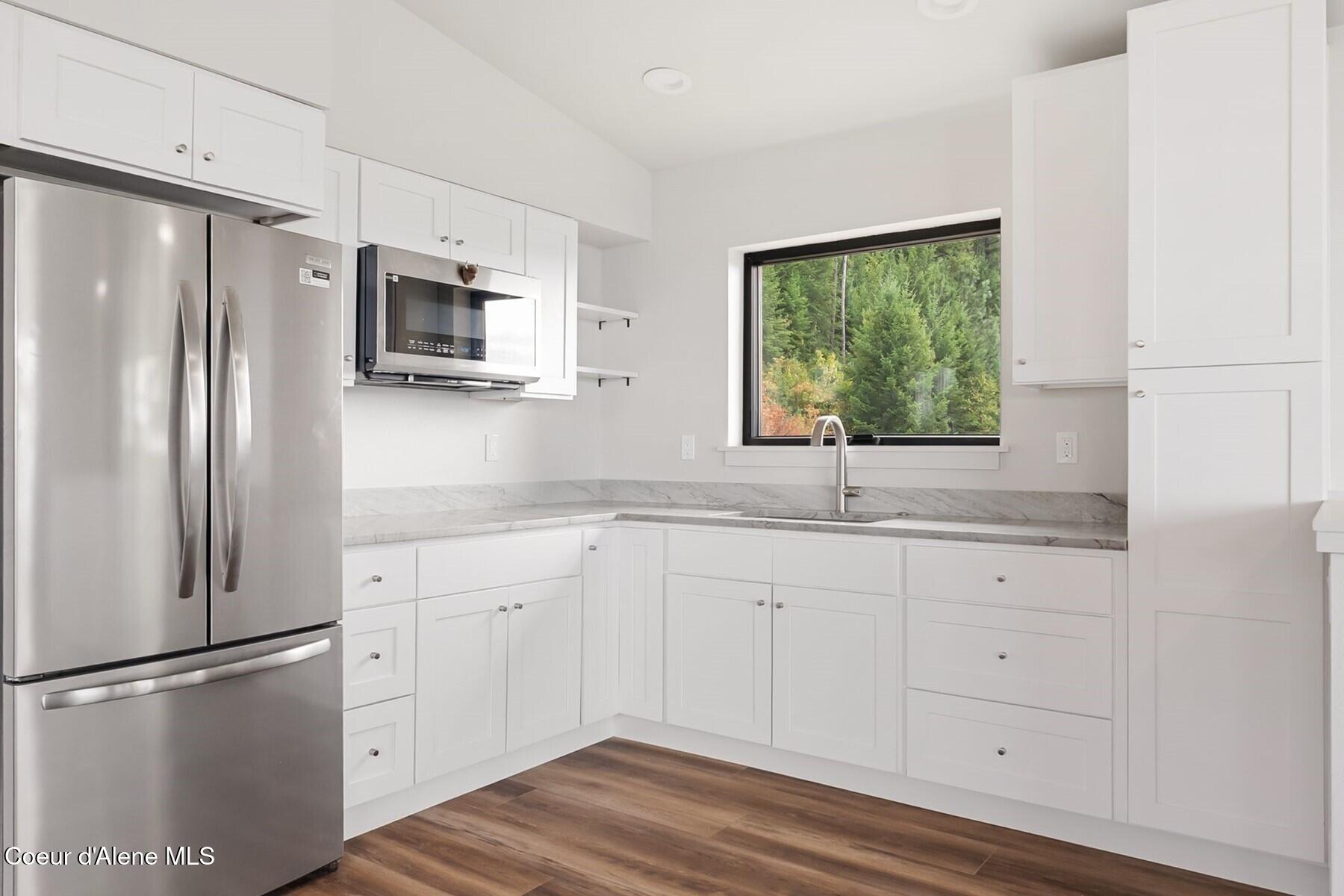 28 Eden View