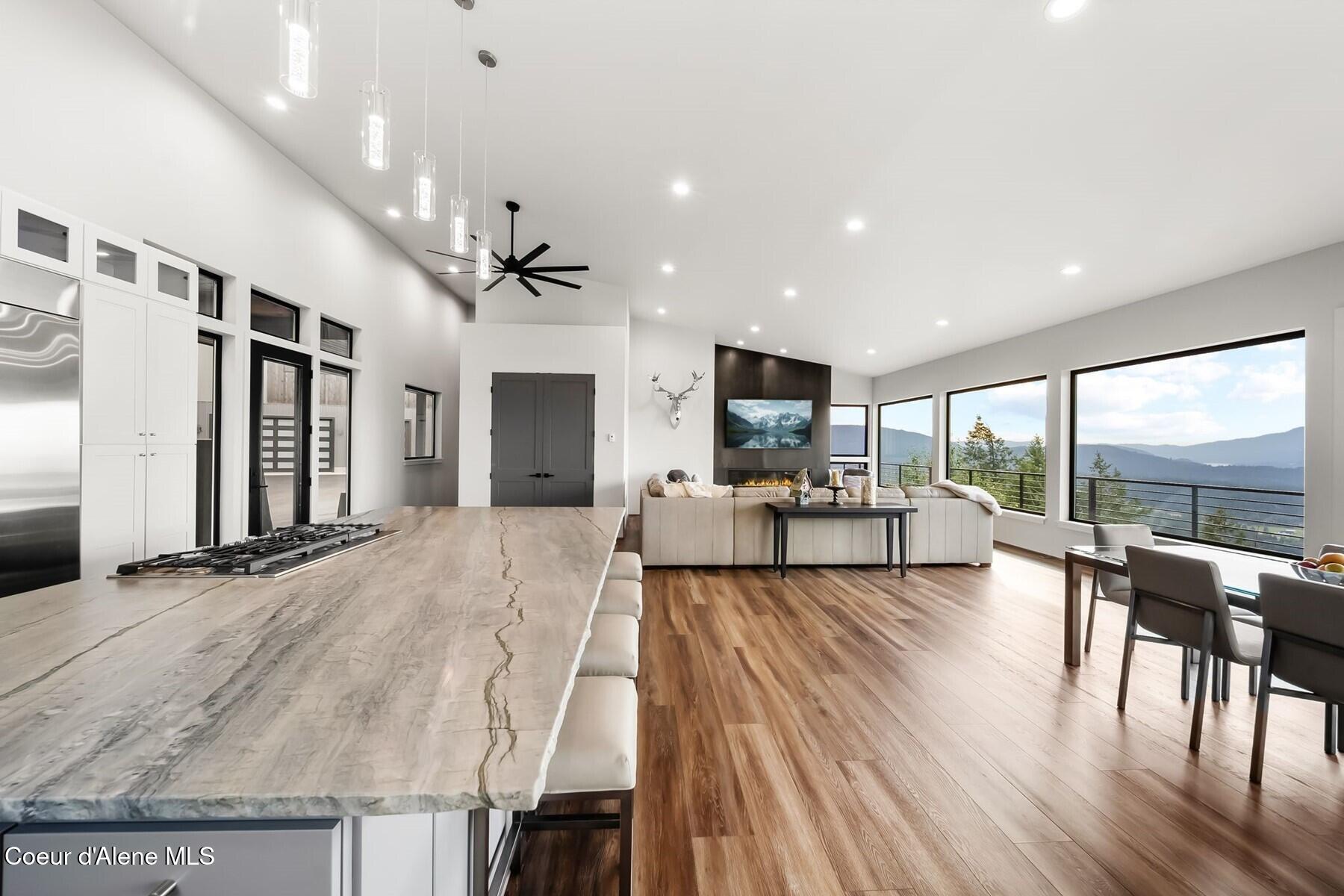 28 Eden View