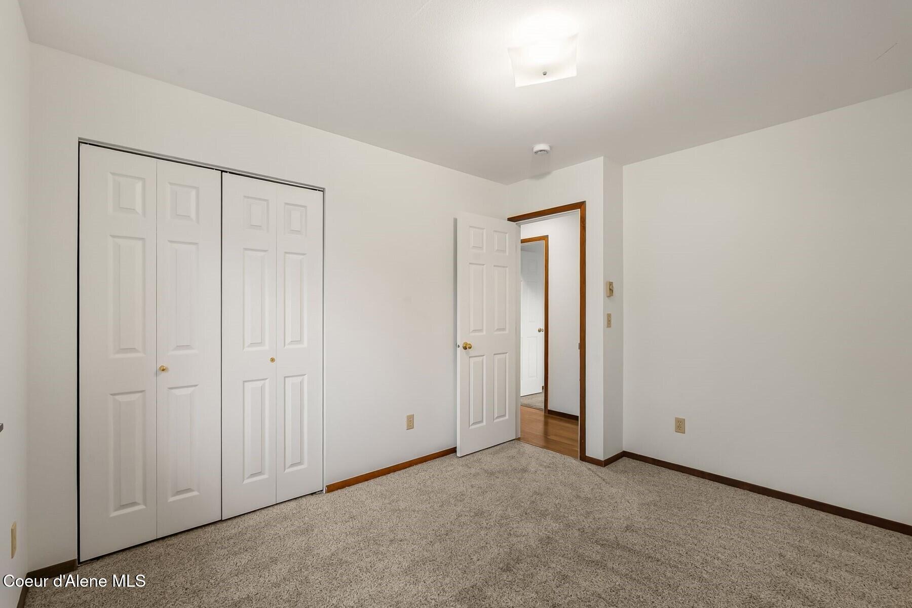 2704 N Boyer