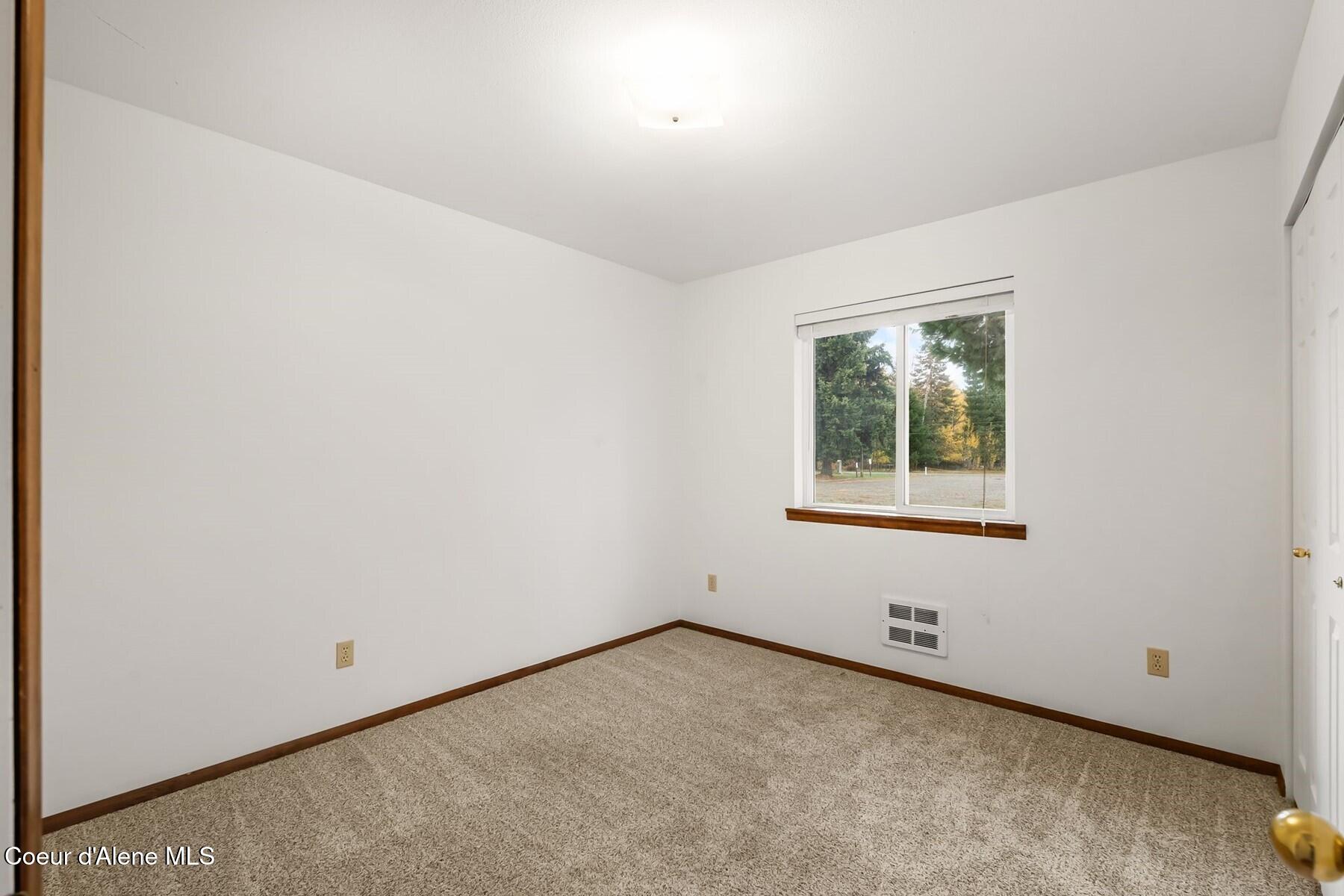 2704 N Boyer