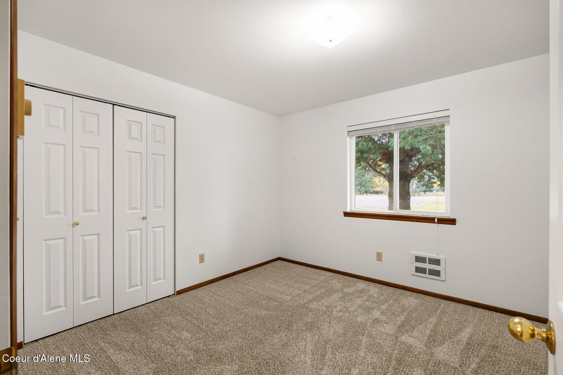 2704 N Boyer