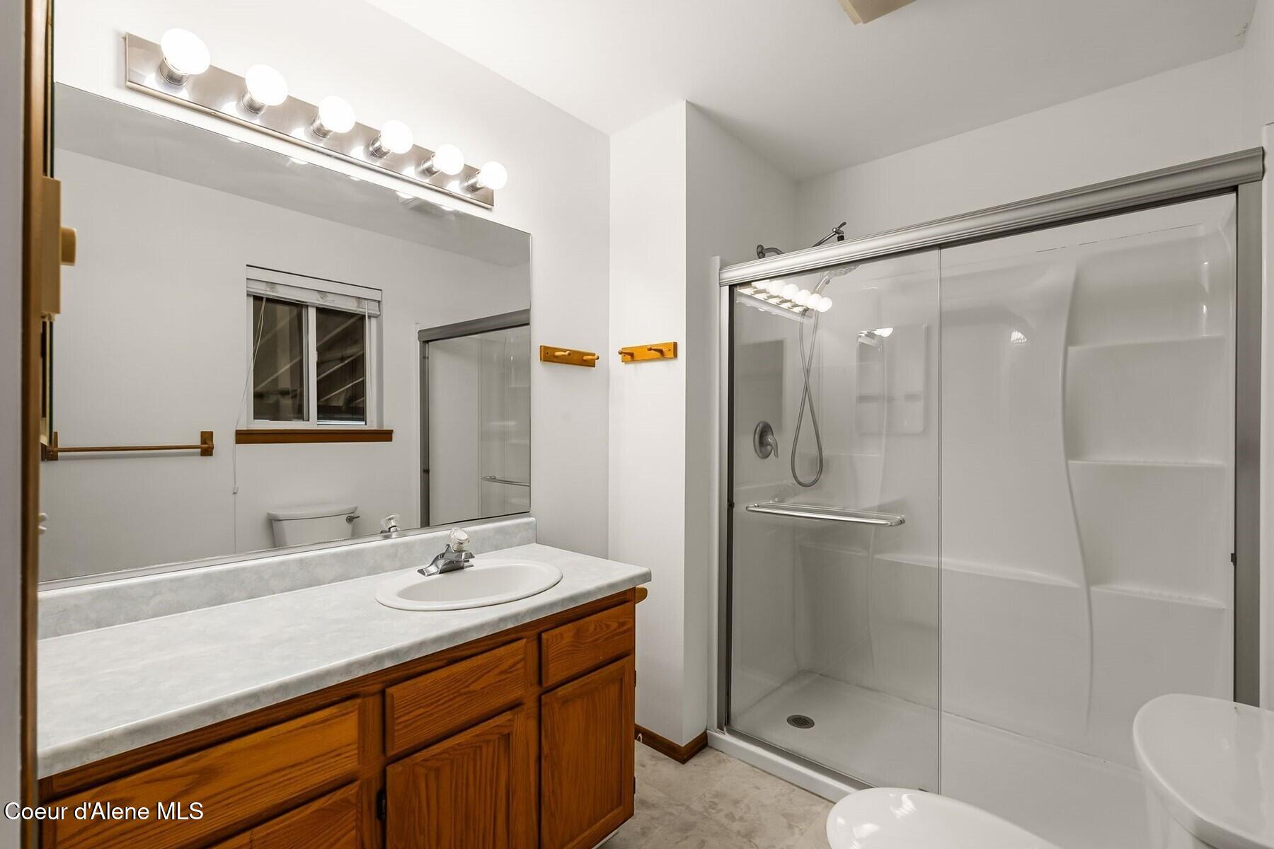 2704 N Boyer