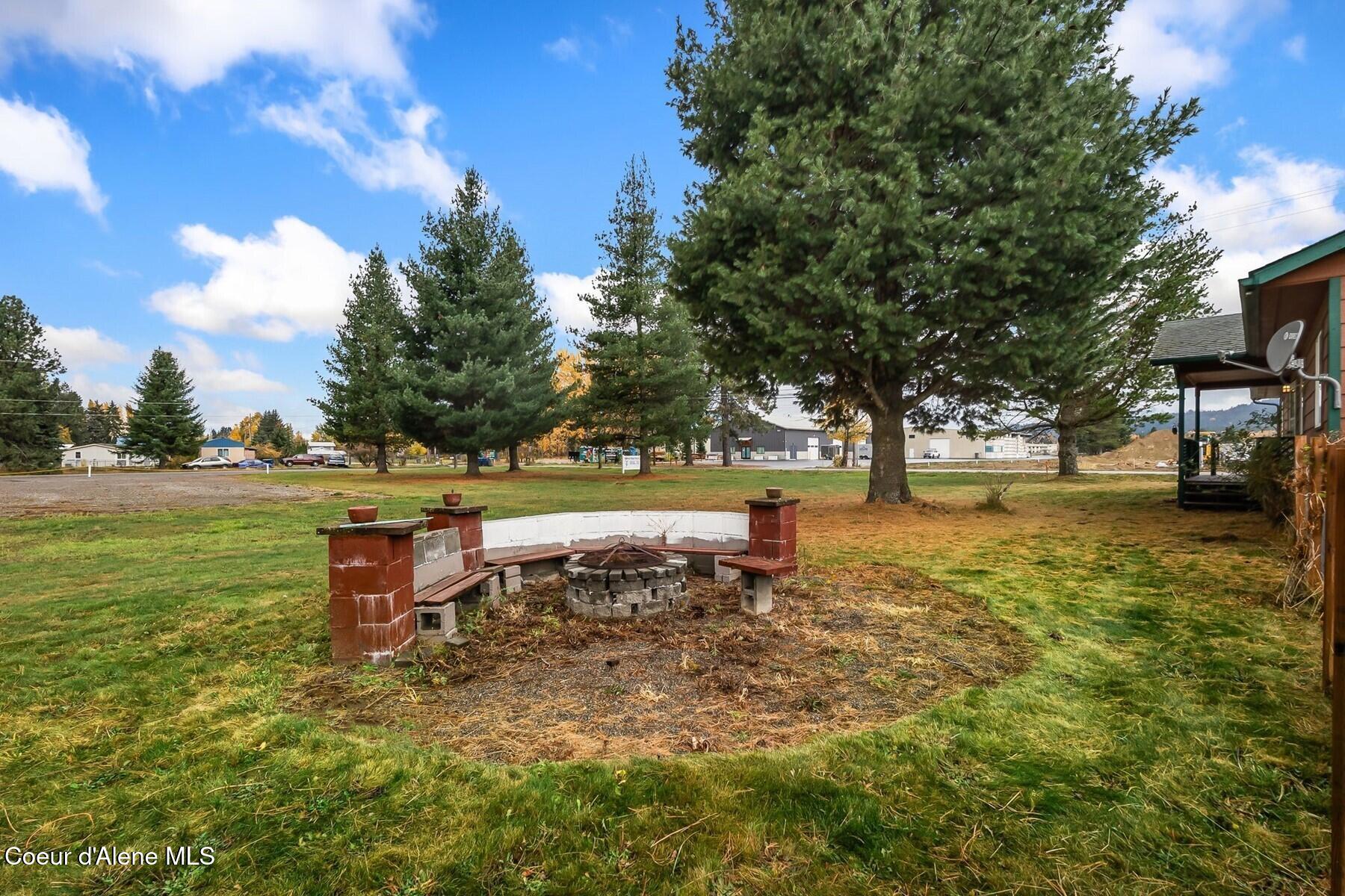 2704 N Boyer