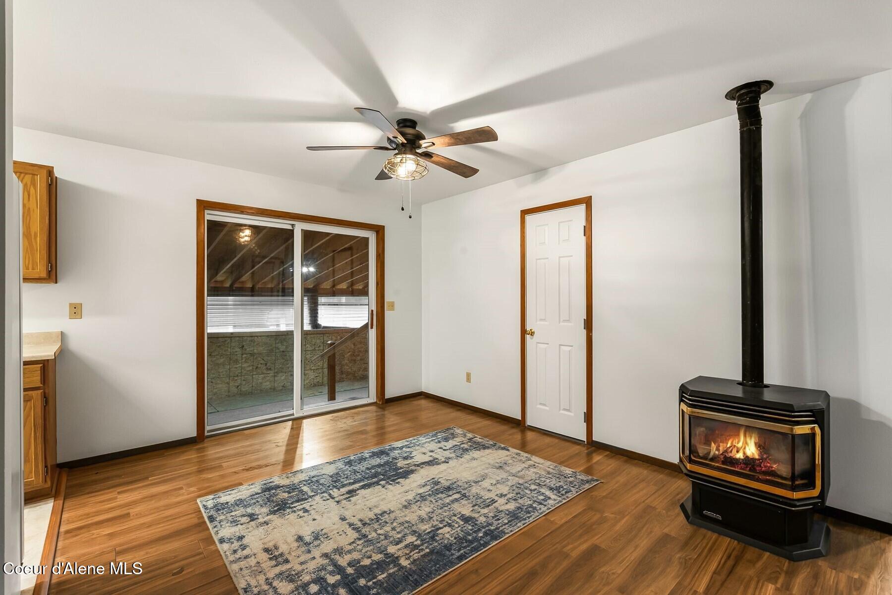 2704 N Boyer