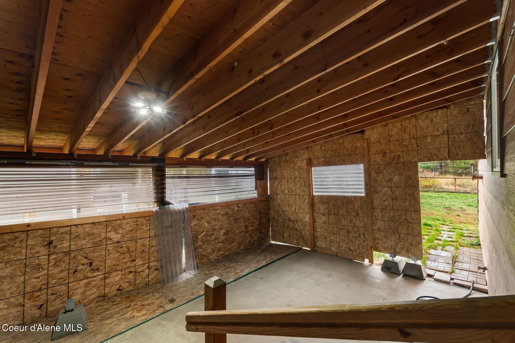 2704 N Boyer