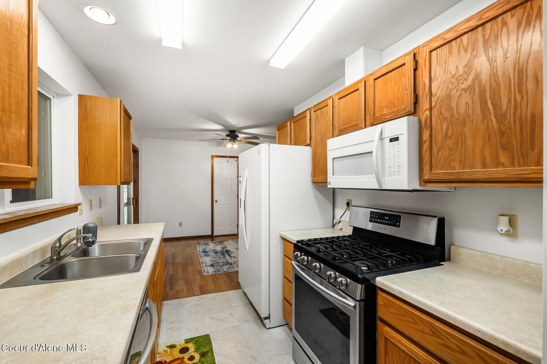2704 N Boyer