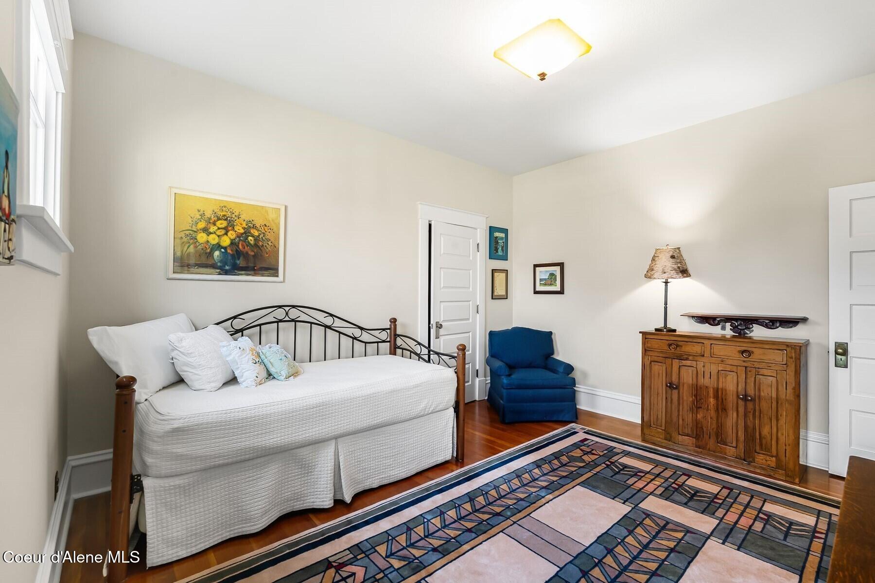 501 S 2nd Ave