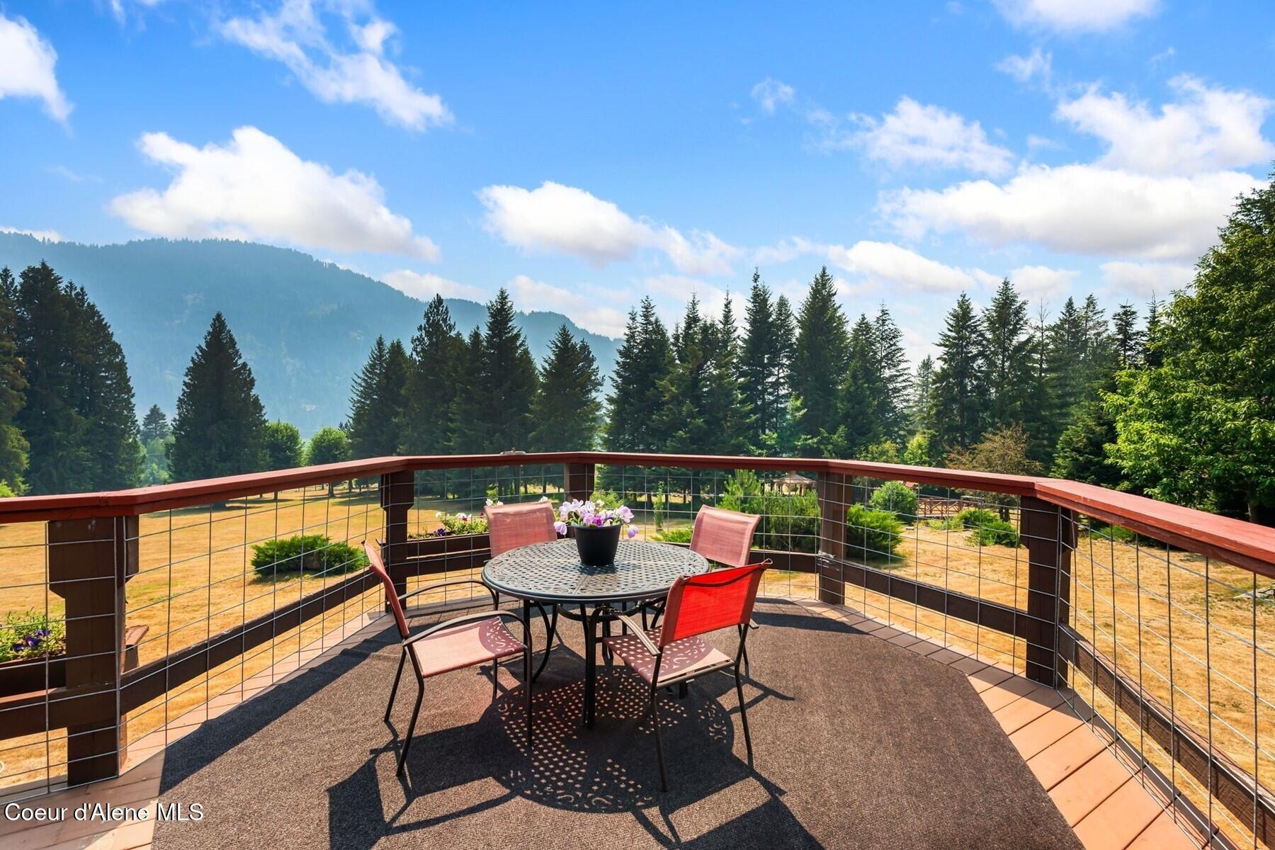 887 Blue Lake Rd