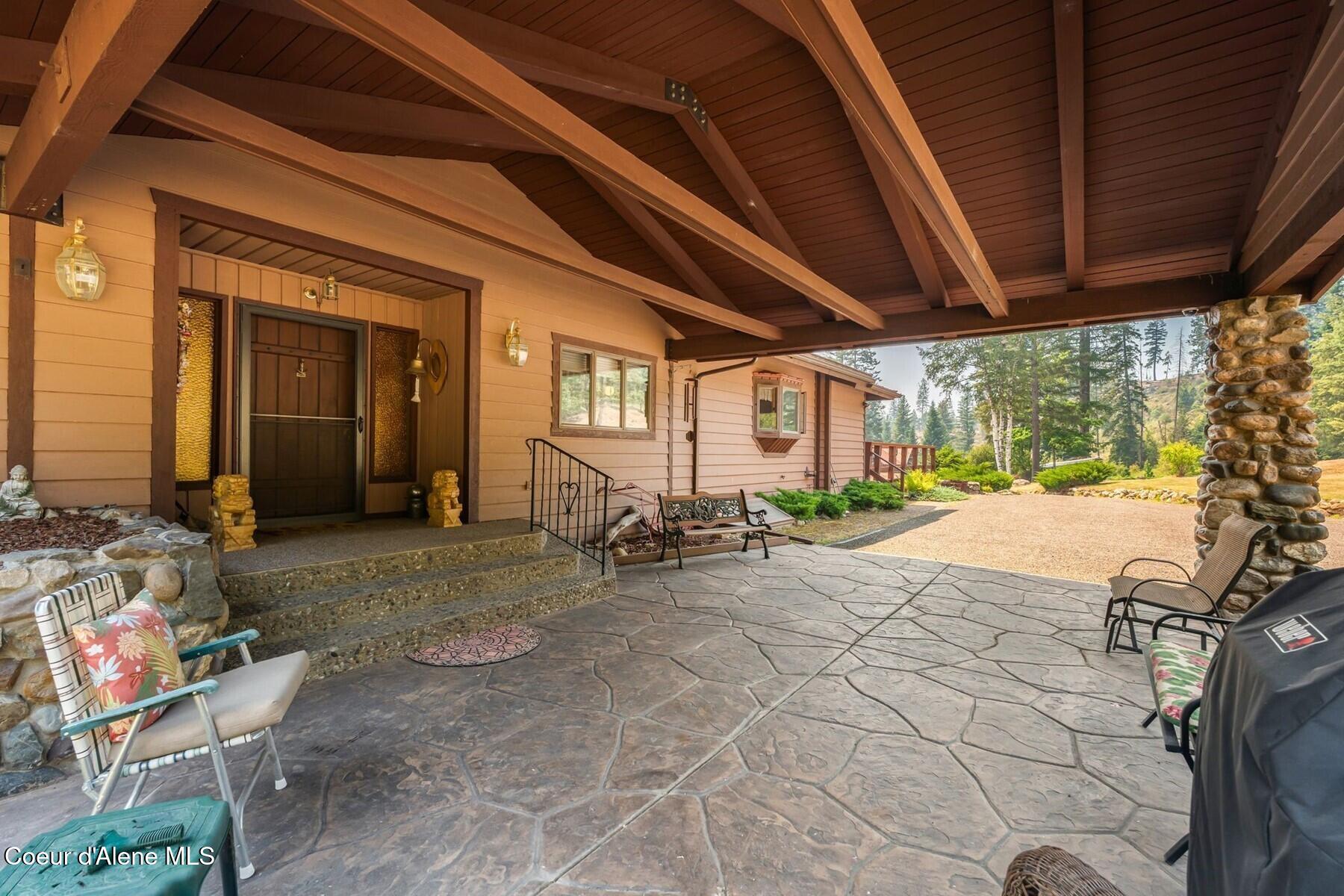 887 Blue Lake Rd