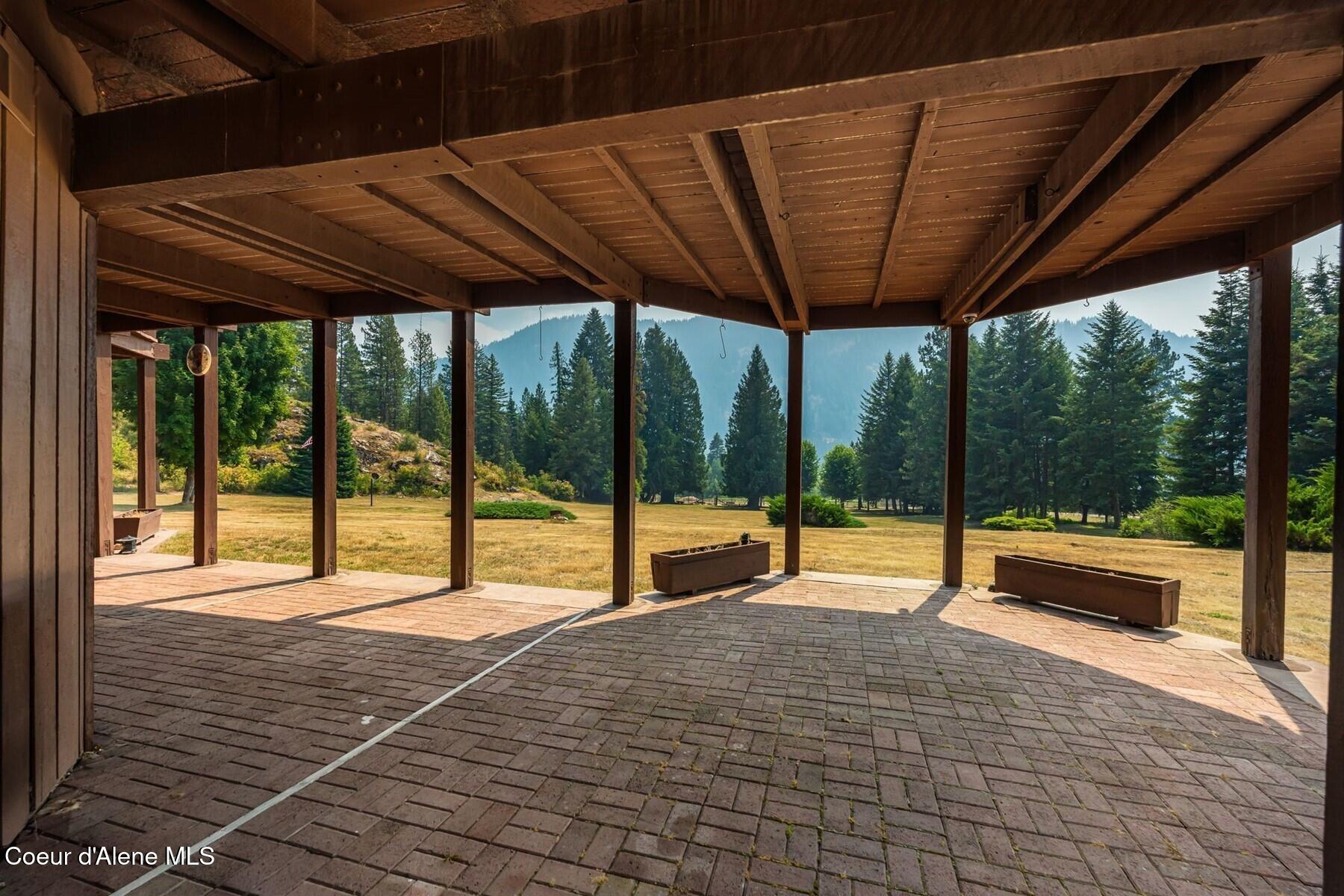 887 Blue Lake Rd