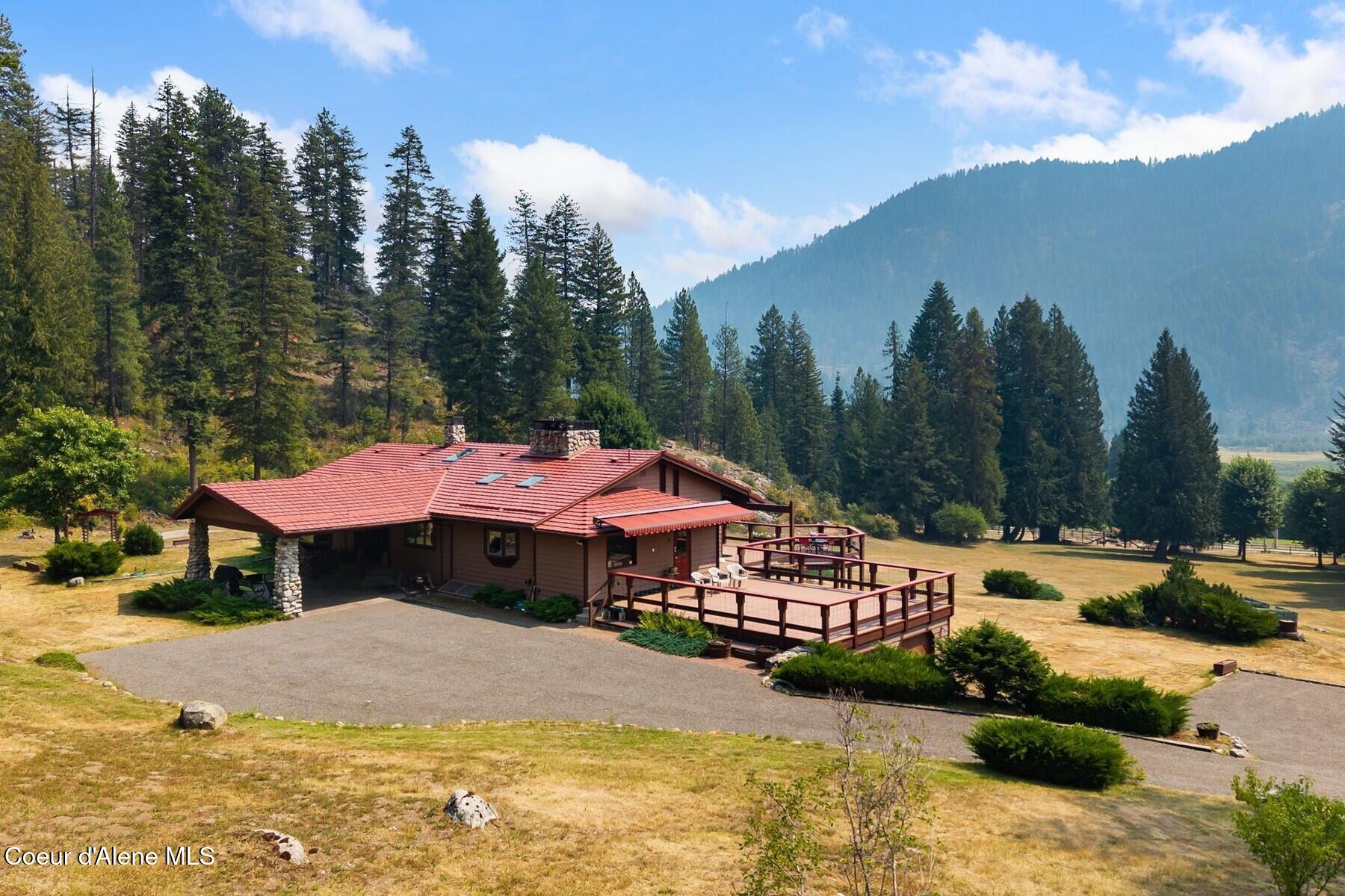887 Blue Lake Rd