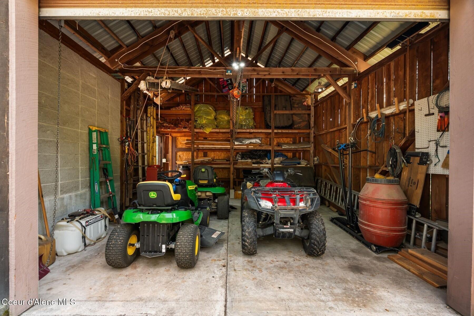 887 Blue Lake Rd