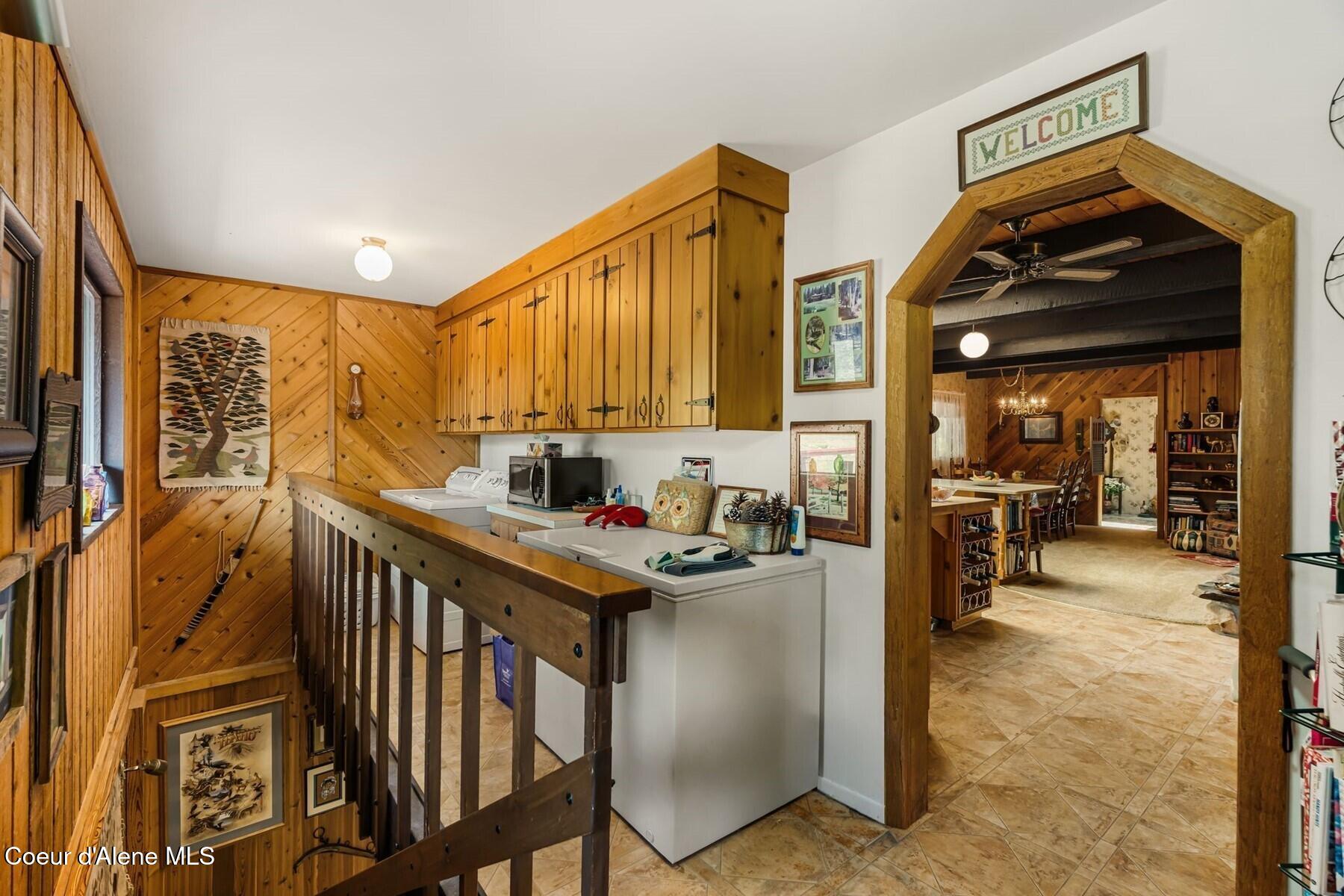 887 Blue Lake Rd
