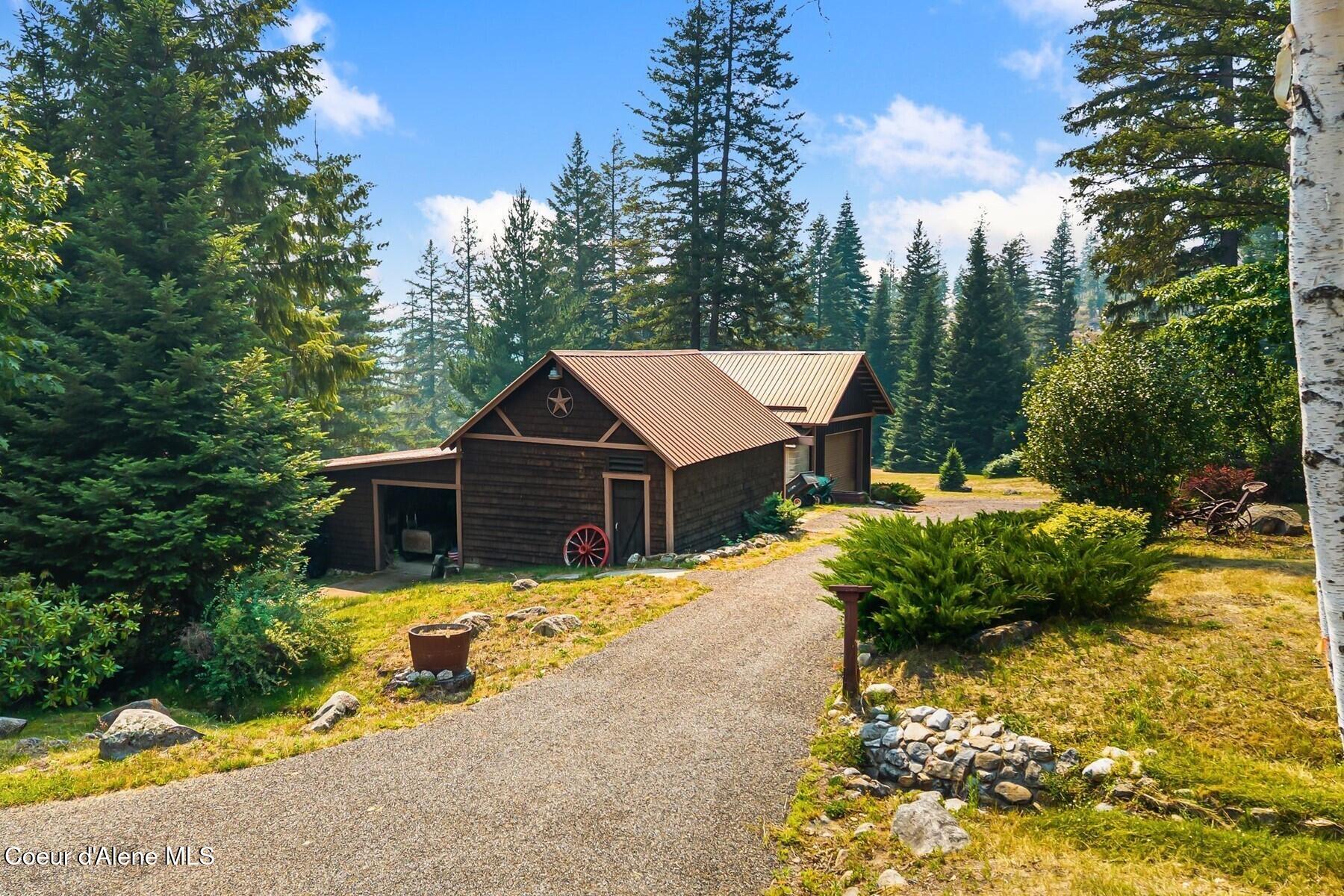 887 Blue Lake Rd