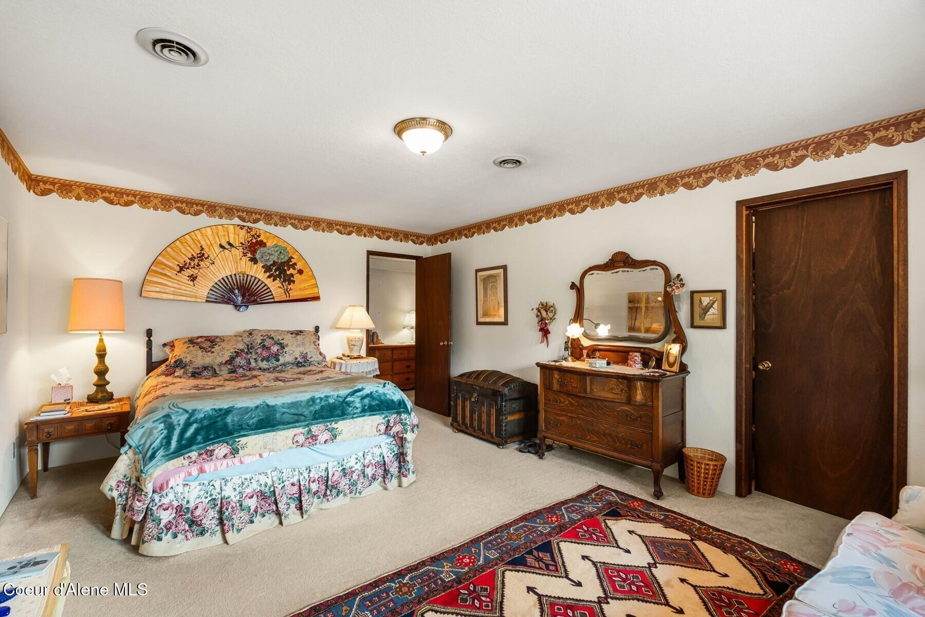 887 Blue Lake Rd