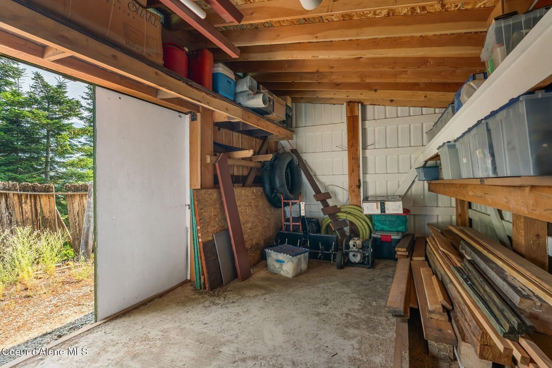 887 Blue Lake Rd