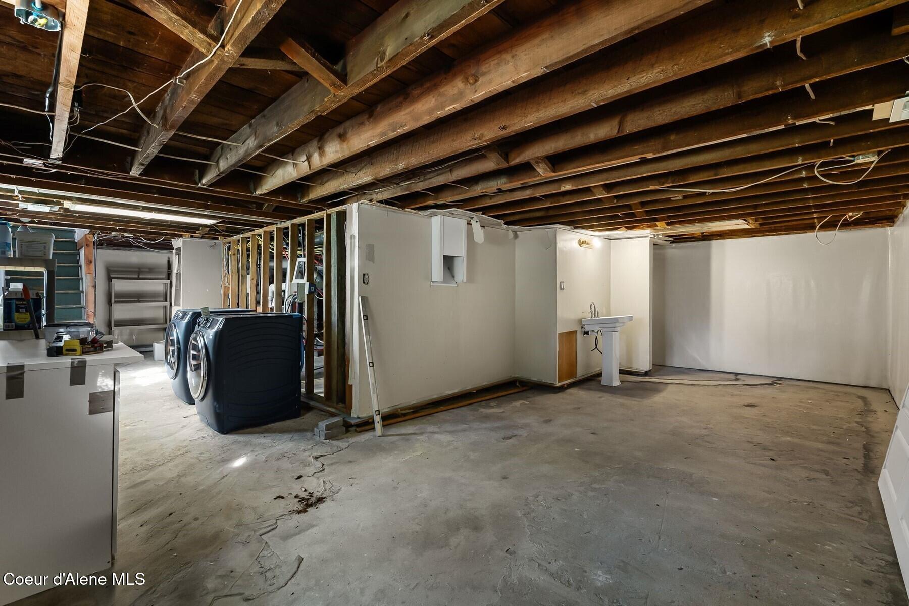 701 N 6th Ave