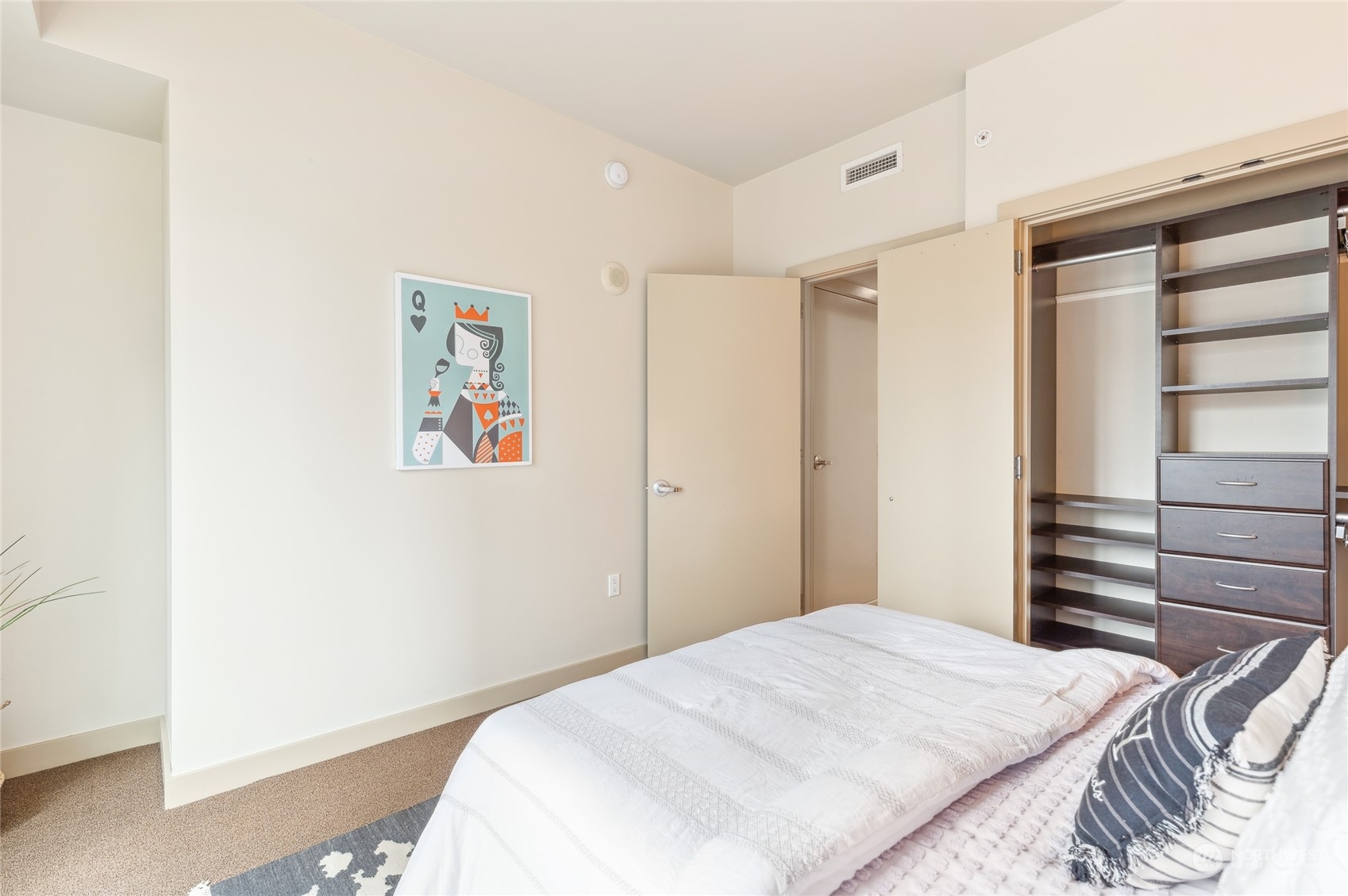 910 Lenora Street Unit: S907