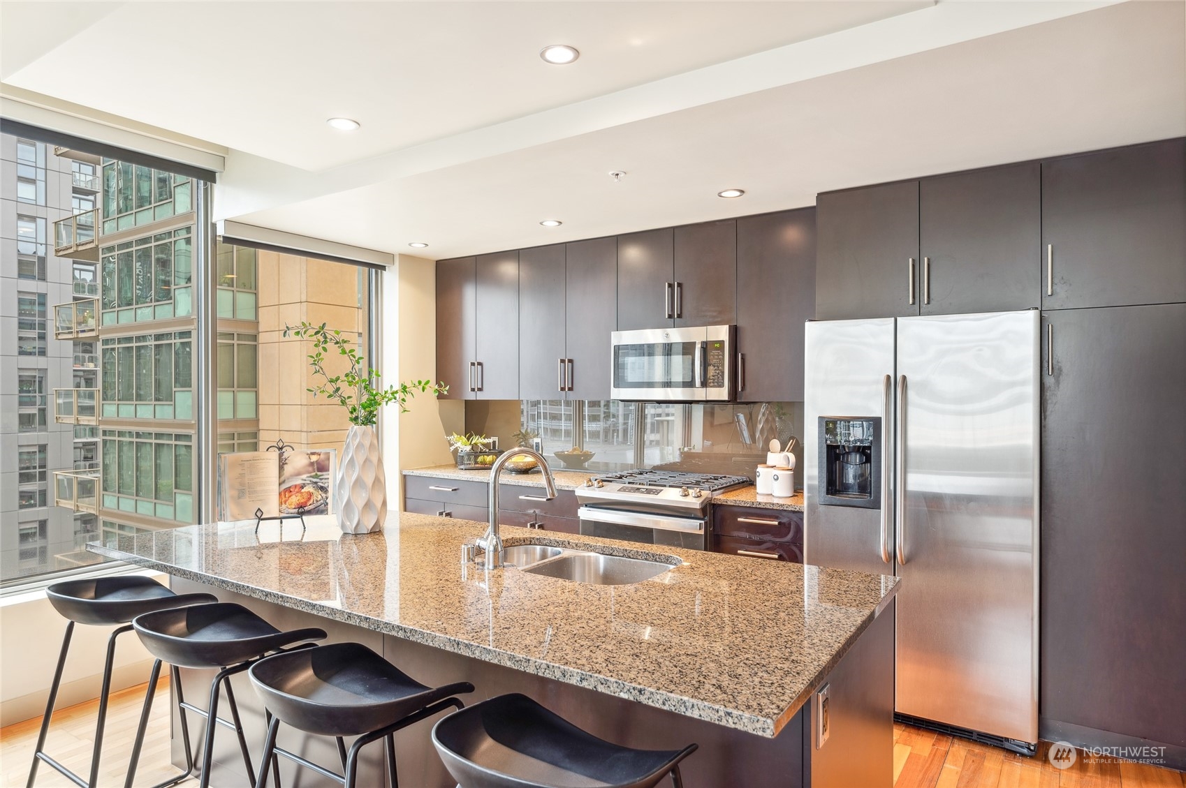 910 Lenora Street Unit: S907