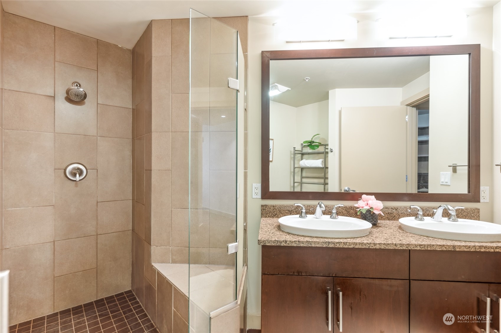 910 Lenora Street Unit: S907