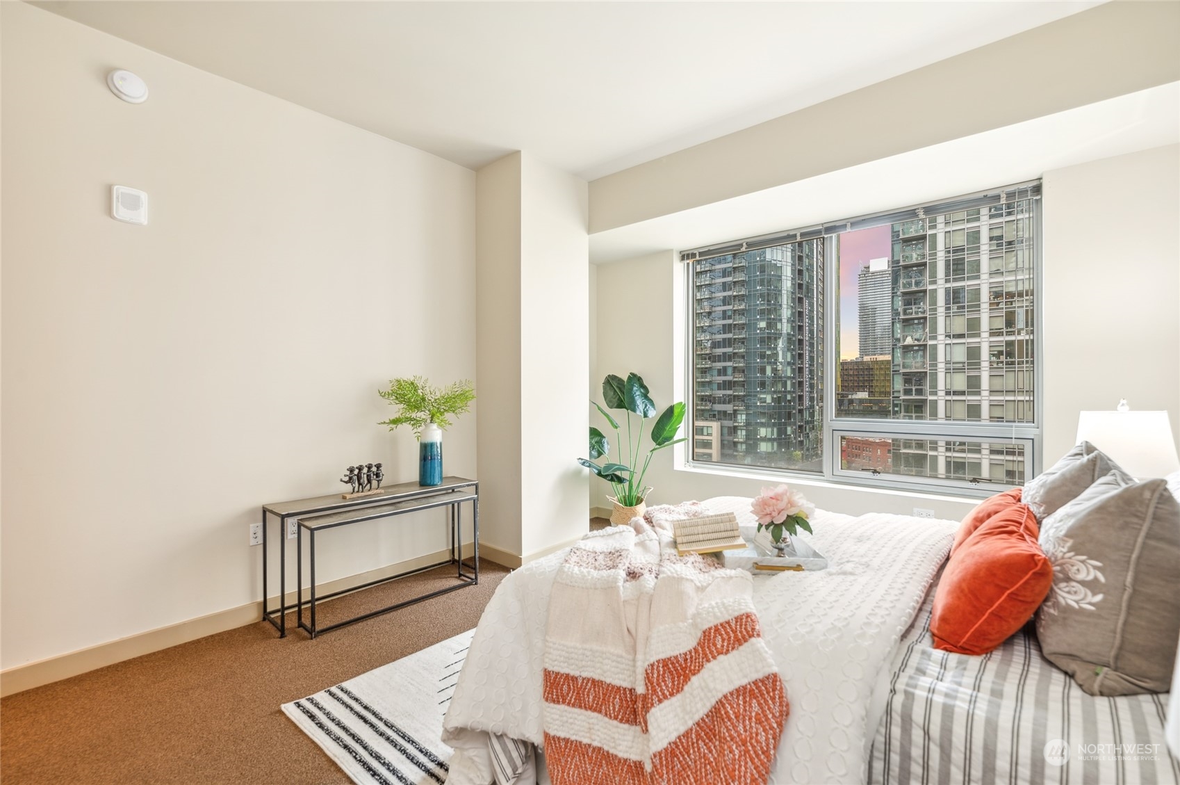 910 Lenora Street Unit: S907