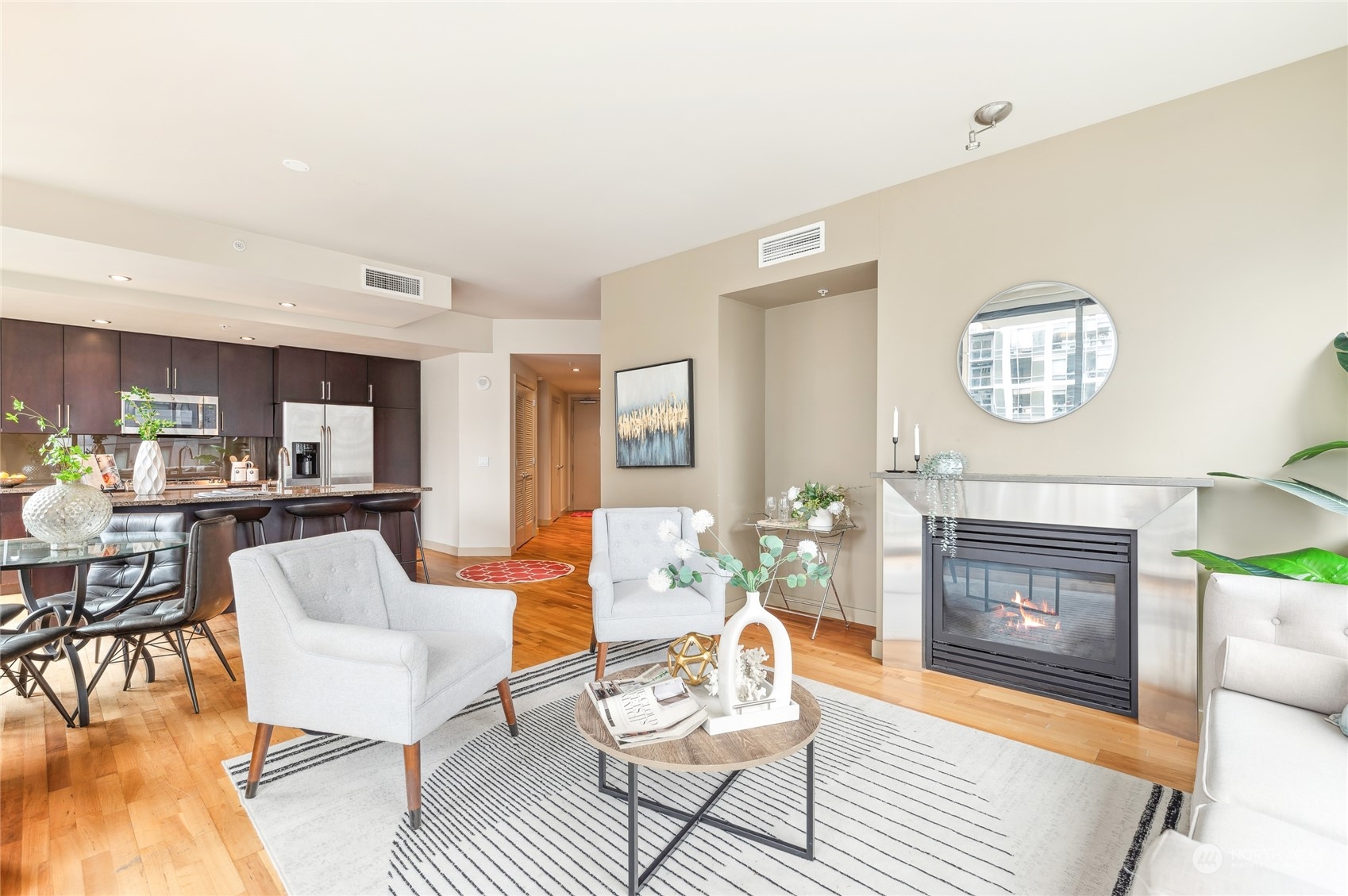 910 Lenora Street Unit: S907