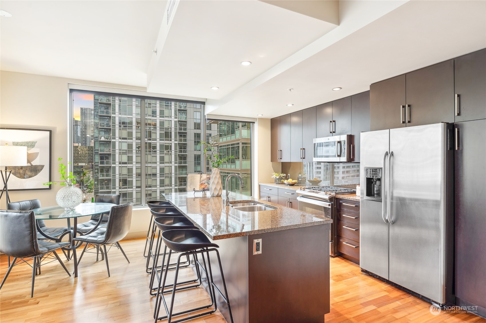 910 Lenora Street Unit: S907