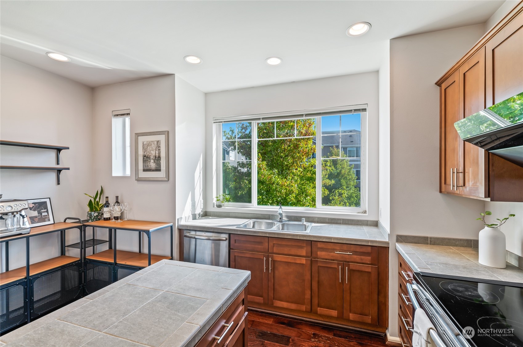 3427 30th Drive