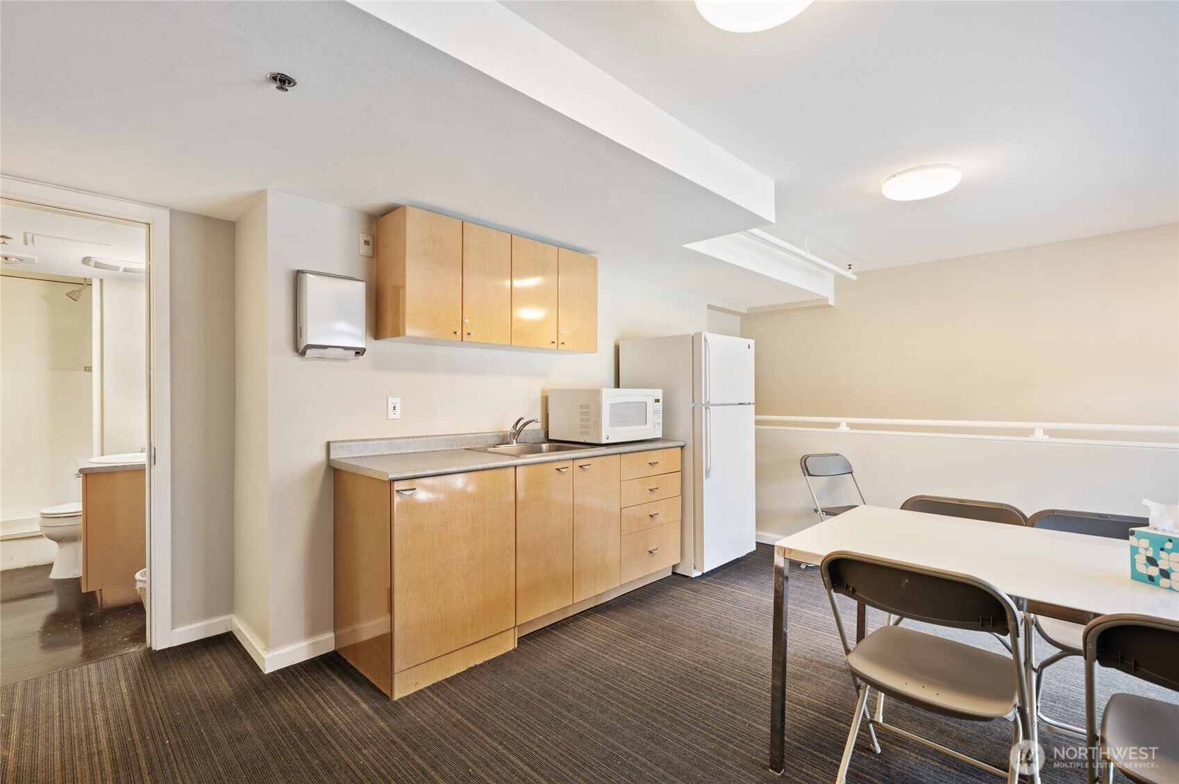 425 Vine Street Unit: 608