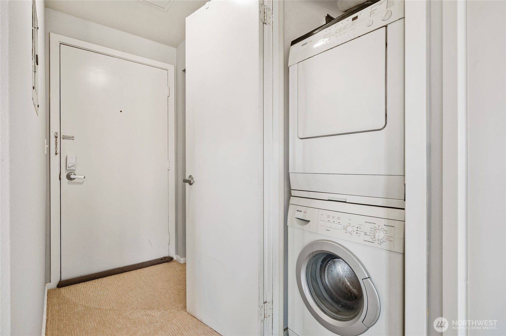 425 Vine Street Unit: 608