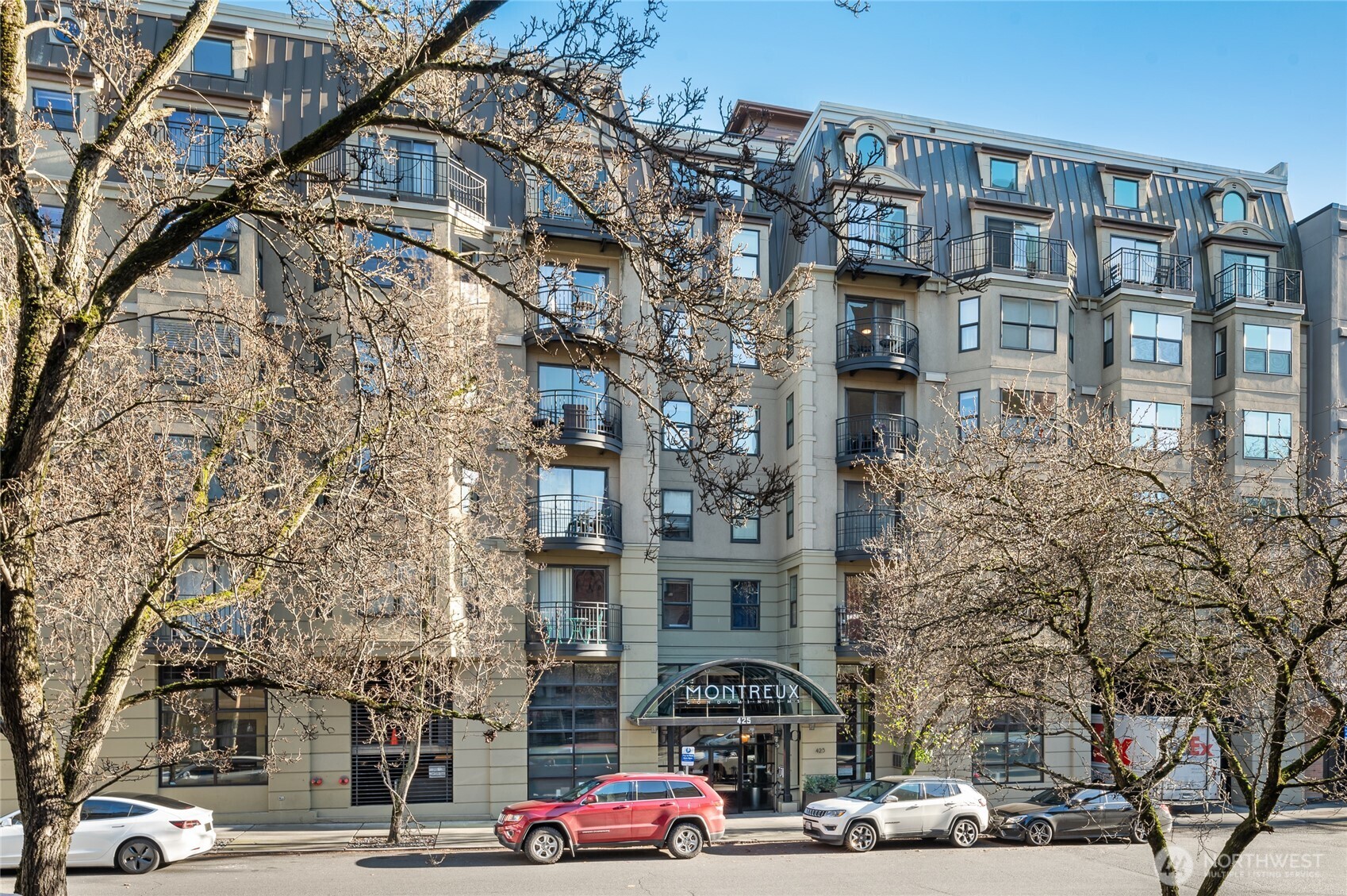 425 Vine Street Unit: 608